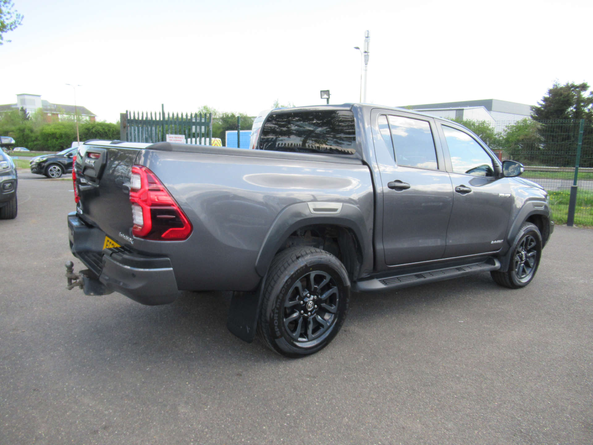 TOYOTA HILUX 2.8 HI-Luxury Invincible X D-4D 4WD Double Cab Auto 4WD 5dr #13