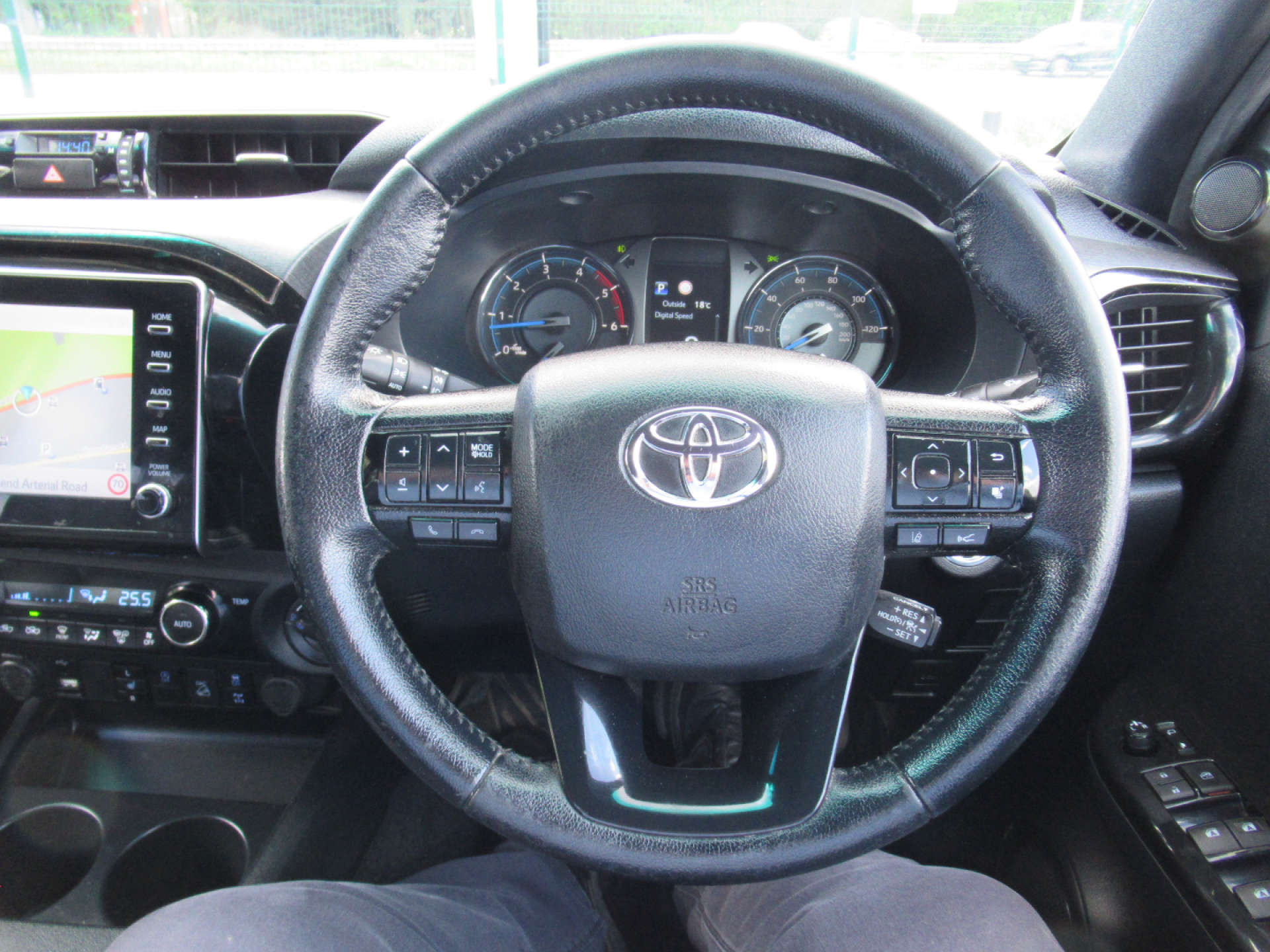 TOYOTA HILUX 2.8 HI-Luxury Invincible X D-4D 4WD Double Cab Auto 4WD 5dr #27