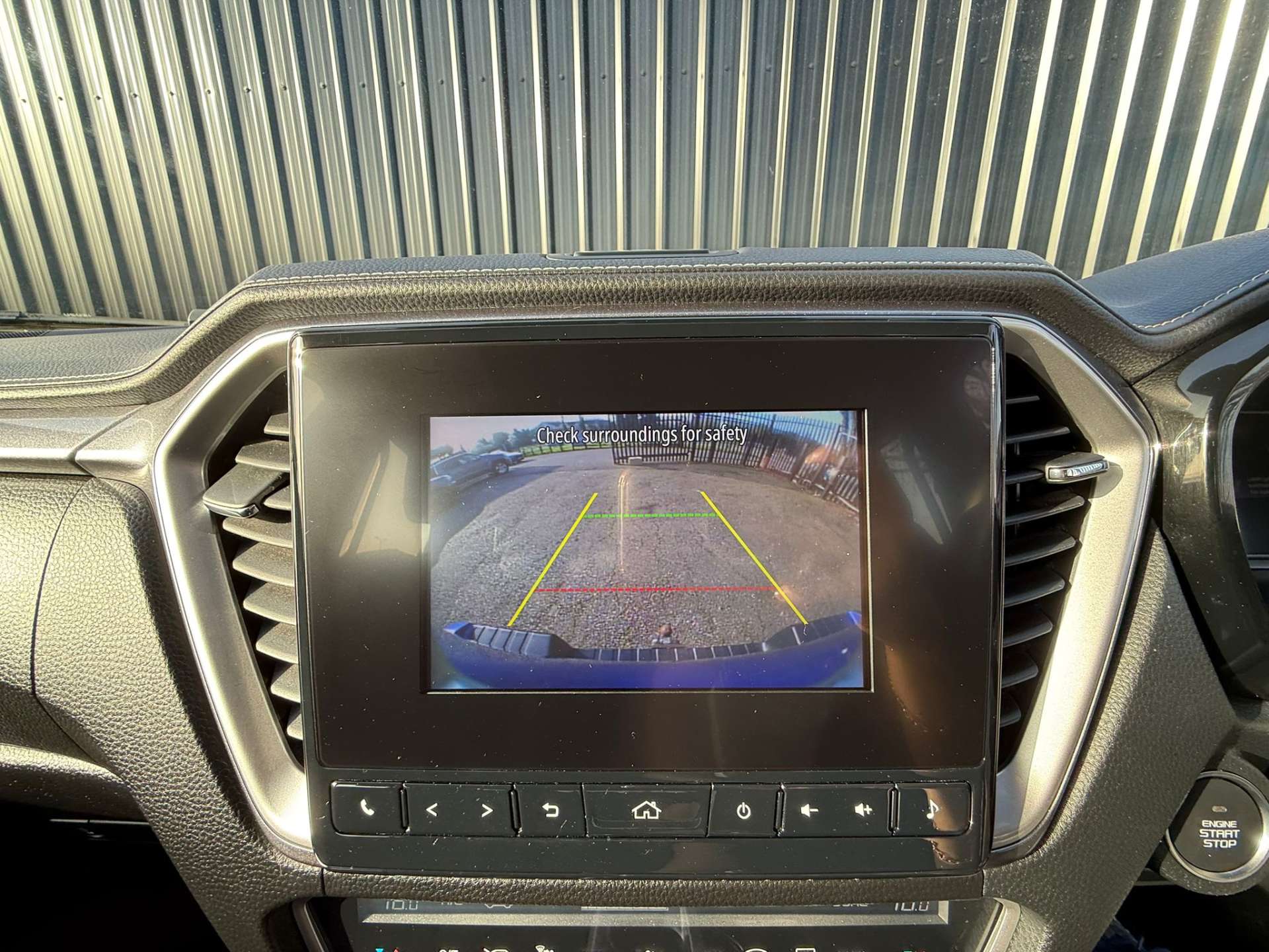 ISUZU D-MAX 1.9 D-Max DL40 Auto 4WD #1