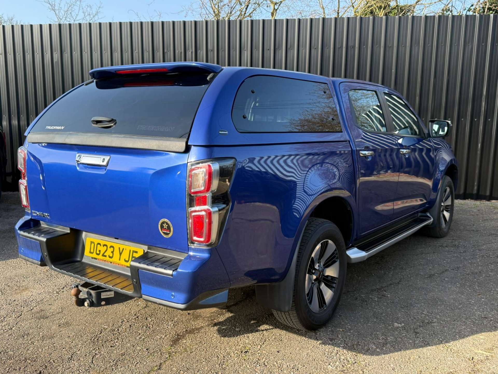 ISUZU D-MAX 1.9 D-Max DL40 Auto 4WD #17