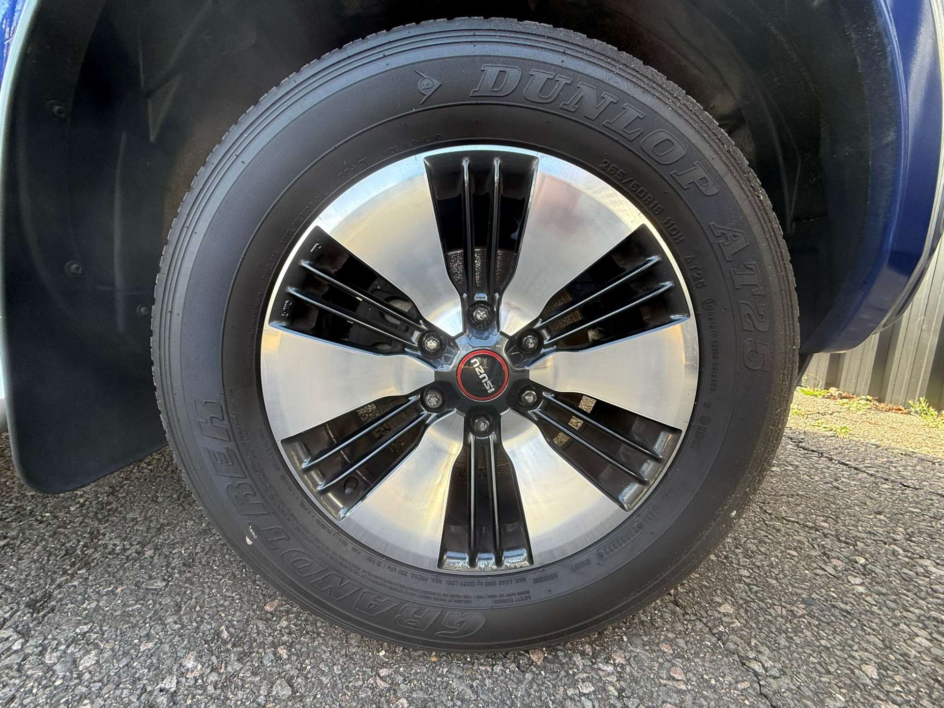 ISUZU D-MAX 1.9 D-Max DL40 Auto 4WD #21