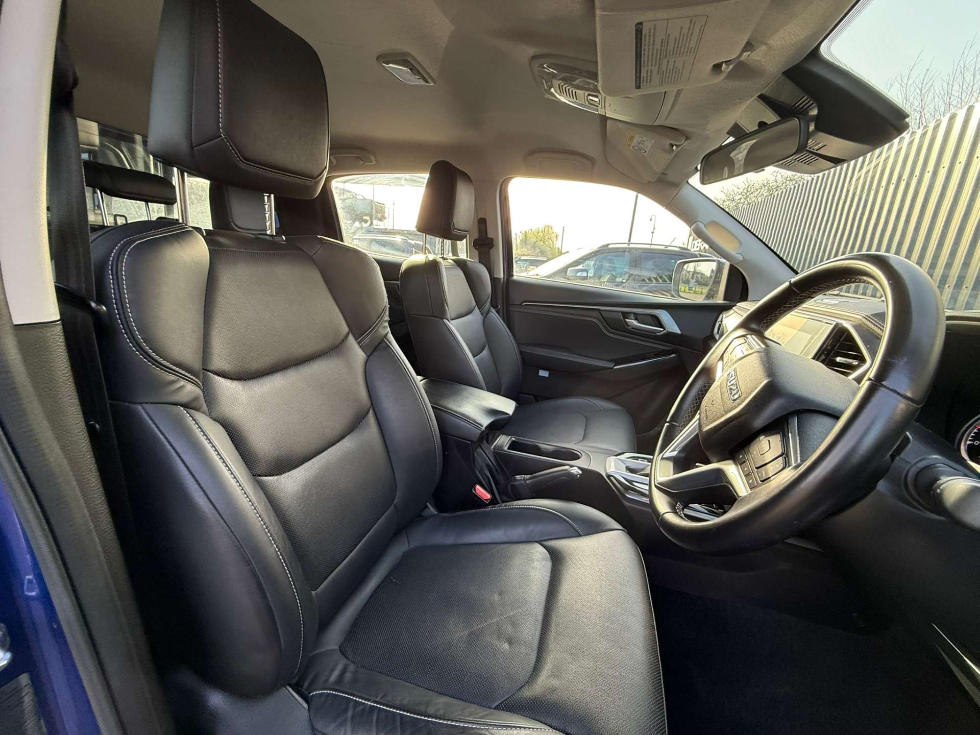 ISUZU D-MAX 1.9 D-Max DL40 Auto 4WD #26