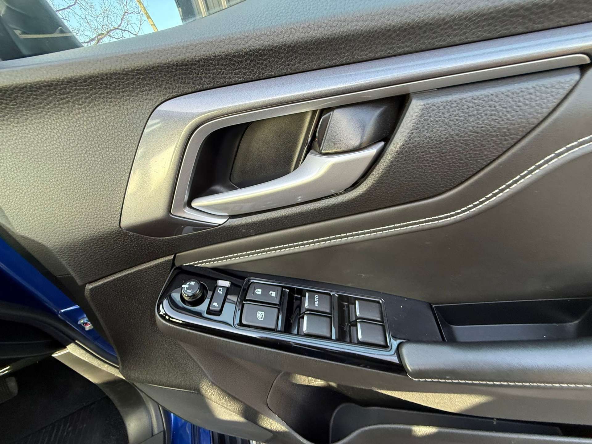 ISUZU D-MAX 1.9 D-Max DL40 Auto 4WD #28