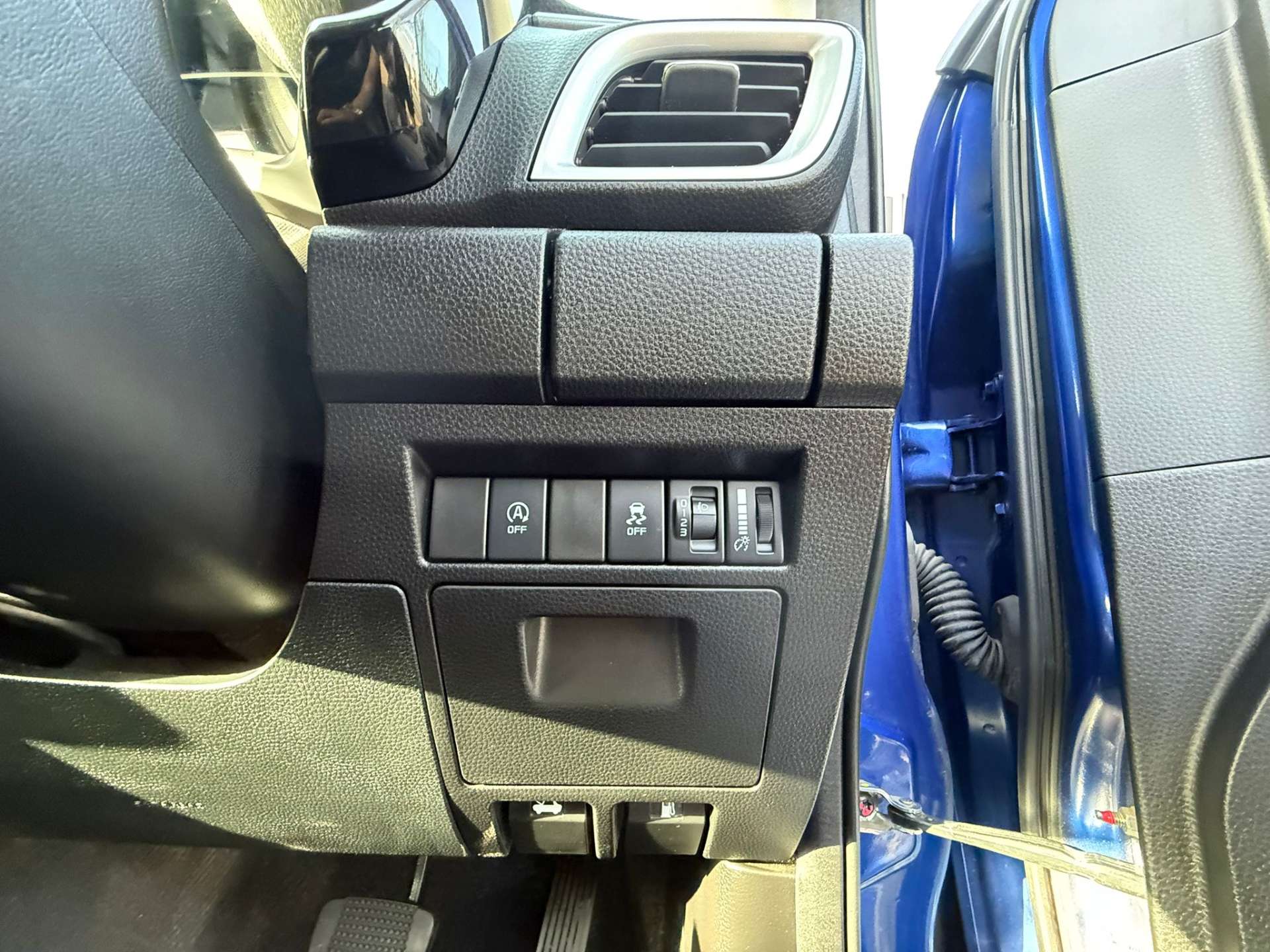 ISUZU D-MAX 1.9 D-Max DL40 Auto 4WD #30