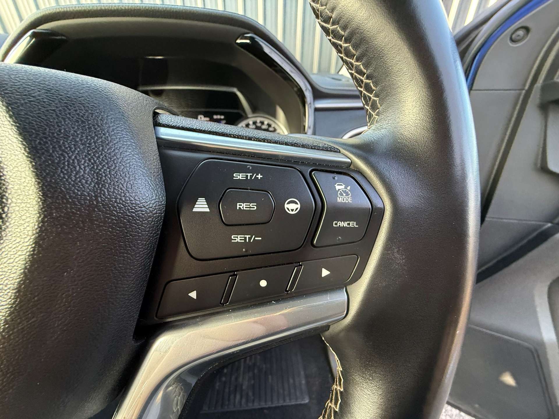 ISUZU D-MAX 1.9 D-Max DL40 Auto 4WD #32