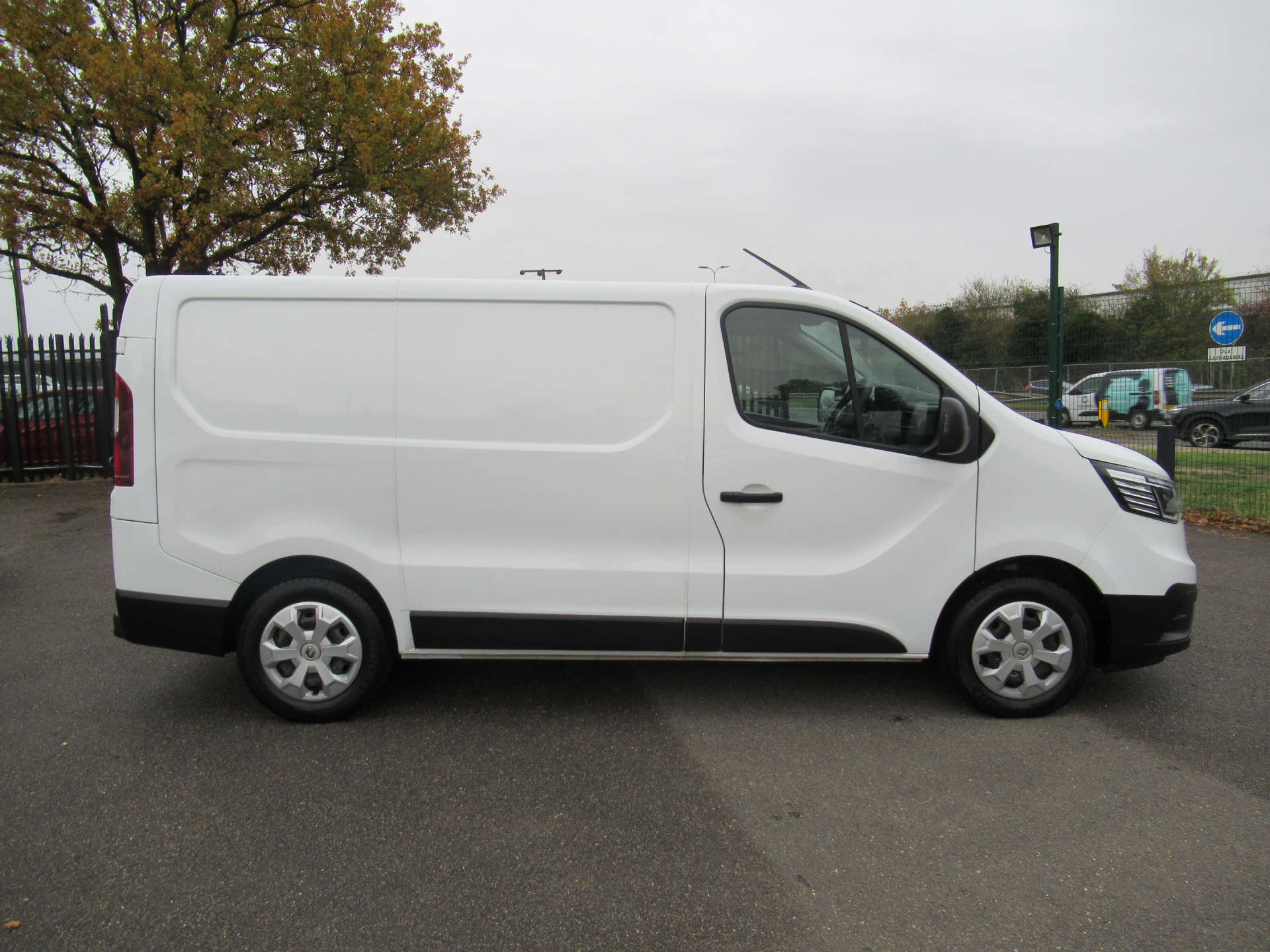 RENAULT TRAFIC 2.0 Trafic SL28 Business+ Blue dCi #14