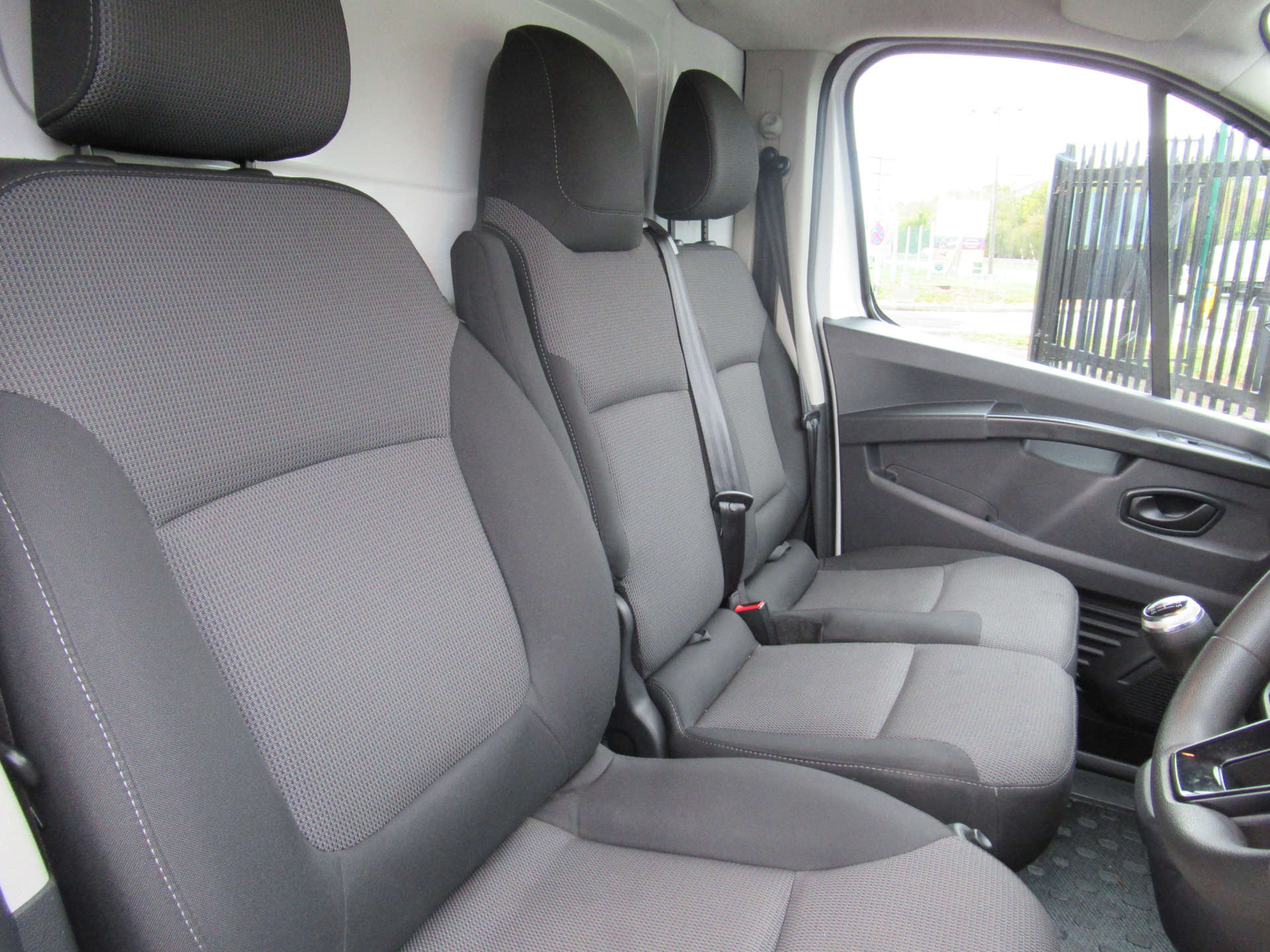 RENAULT TRAFIC 2.0 Trafic SL28 Business+ Blue dCi #16