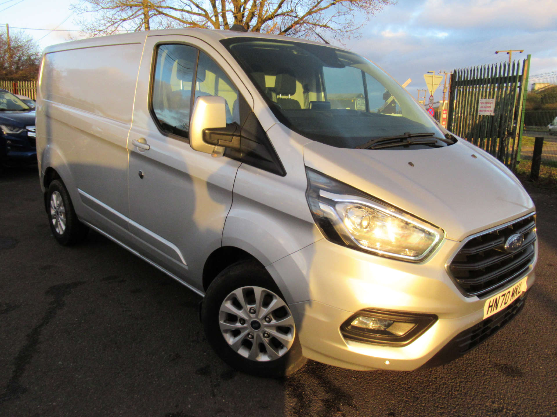 FORD TRANSIT CUSTOM 2.0 Transit Custom 300 Limited EcoBlue #25