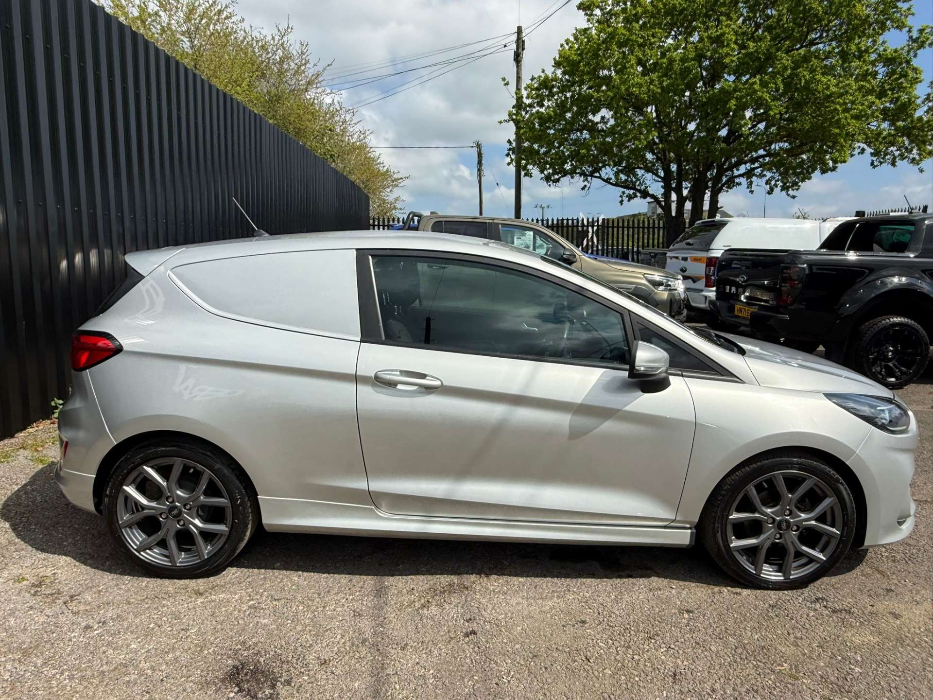 FORD FIESTA Sport 1.0T Ecoboost 3dr Van #4
