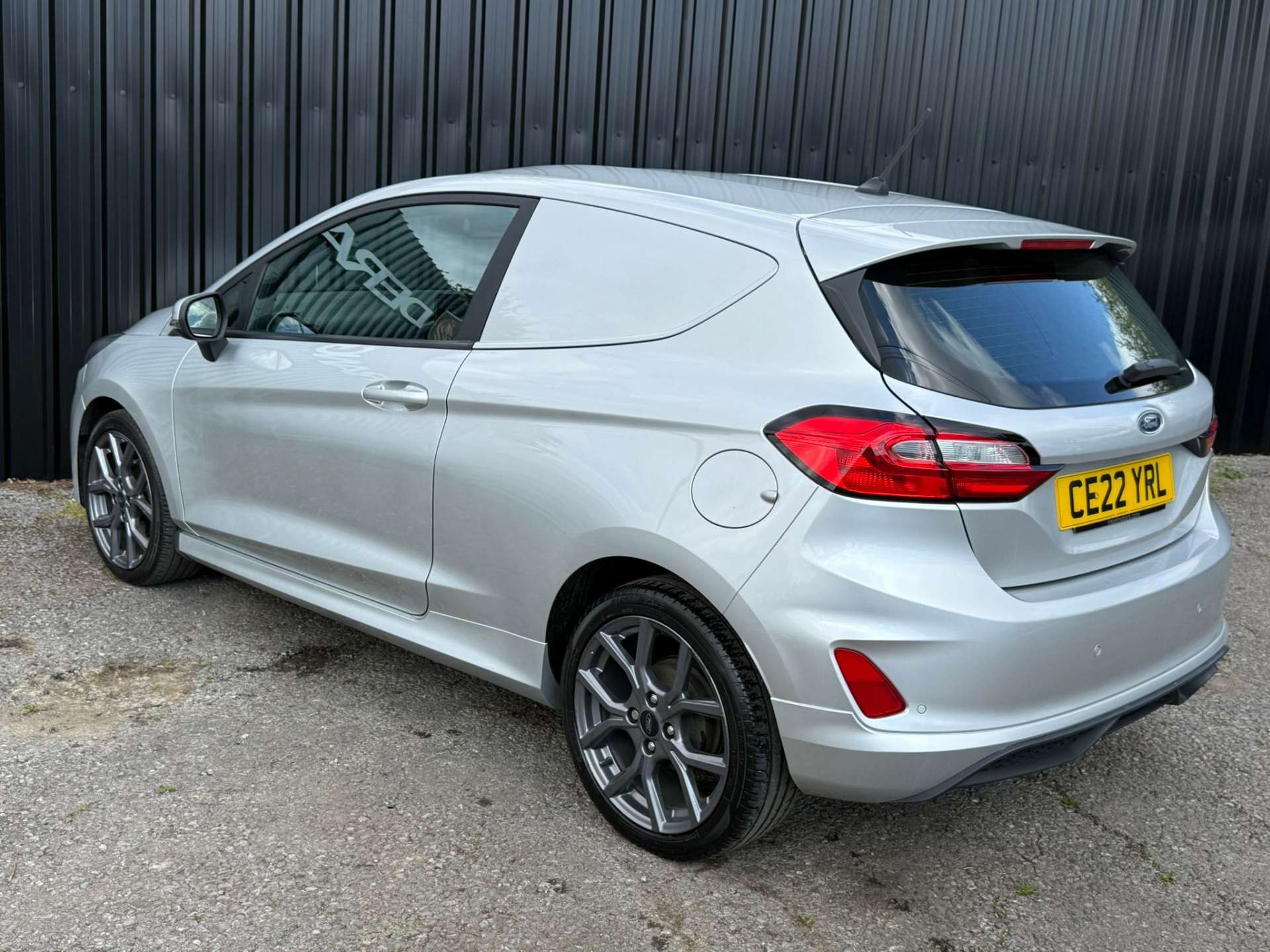 FORD FIESTA Sport 1.0T Ecoboost 3dr Van #9