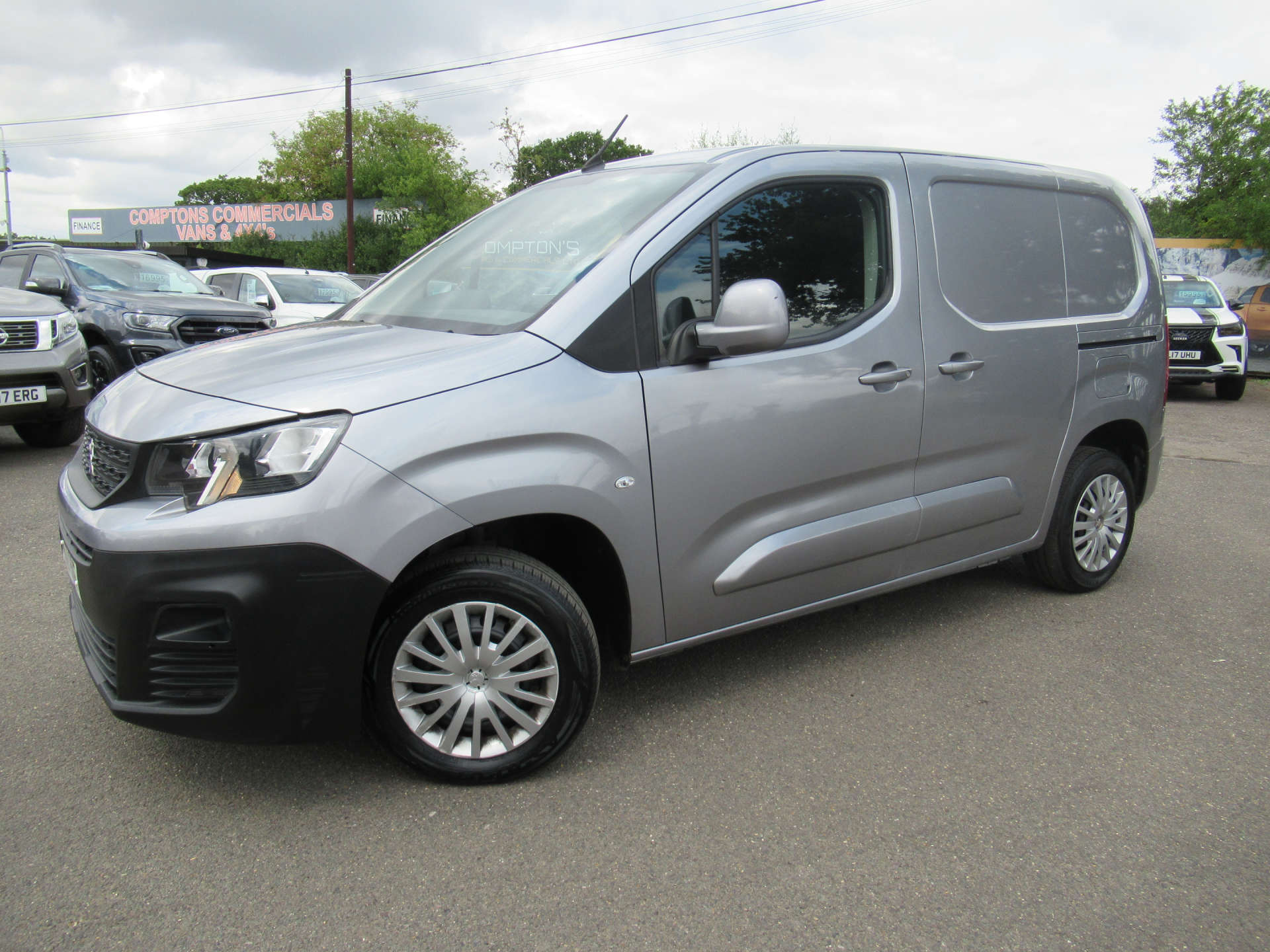 PEUGEOT PARTNER 1.5 Partner Professional Premium Blue HDi #1