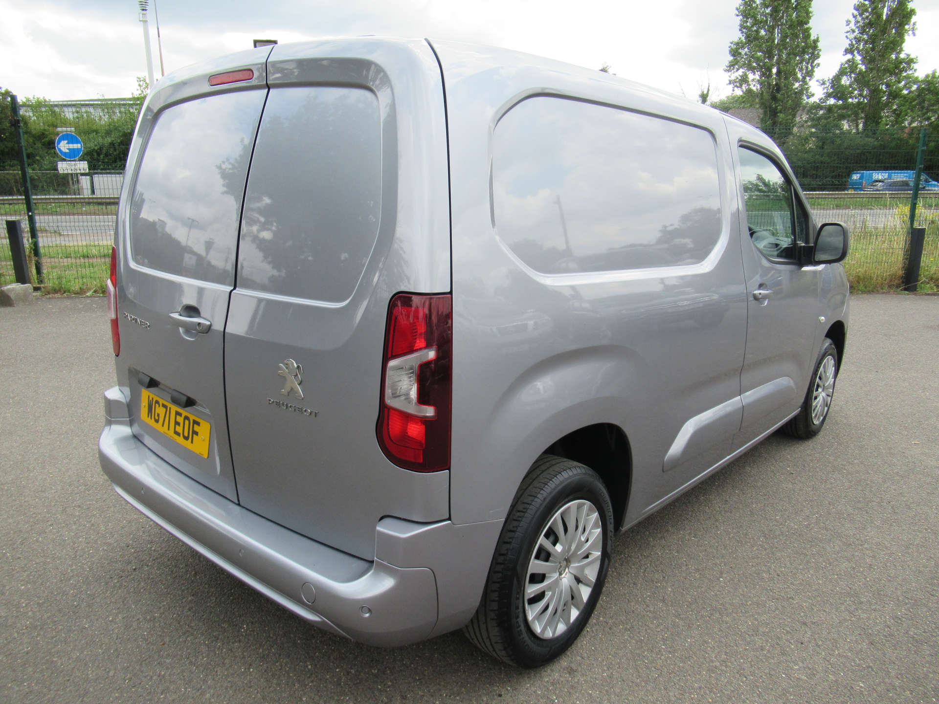 PEUGEOT PARTNER 1.5 Partner Professional Premium Blue HDi #10