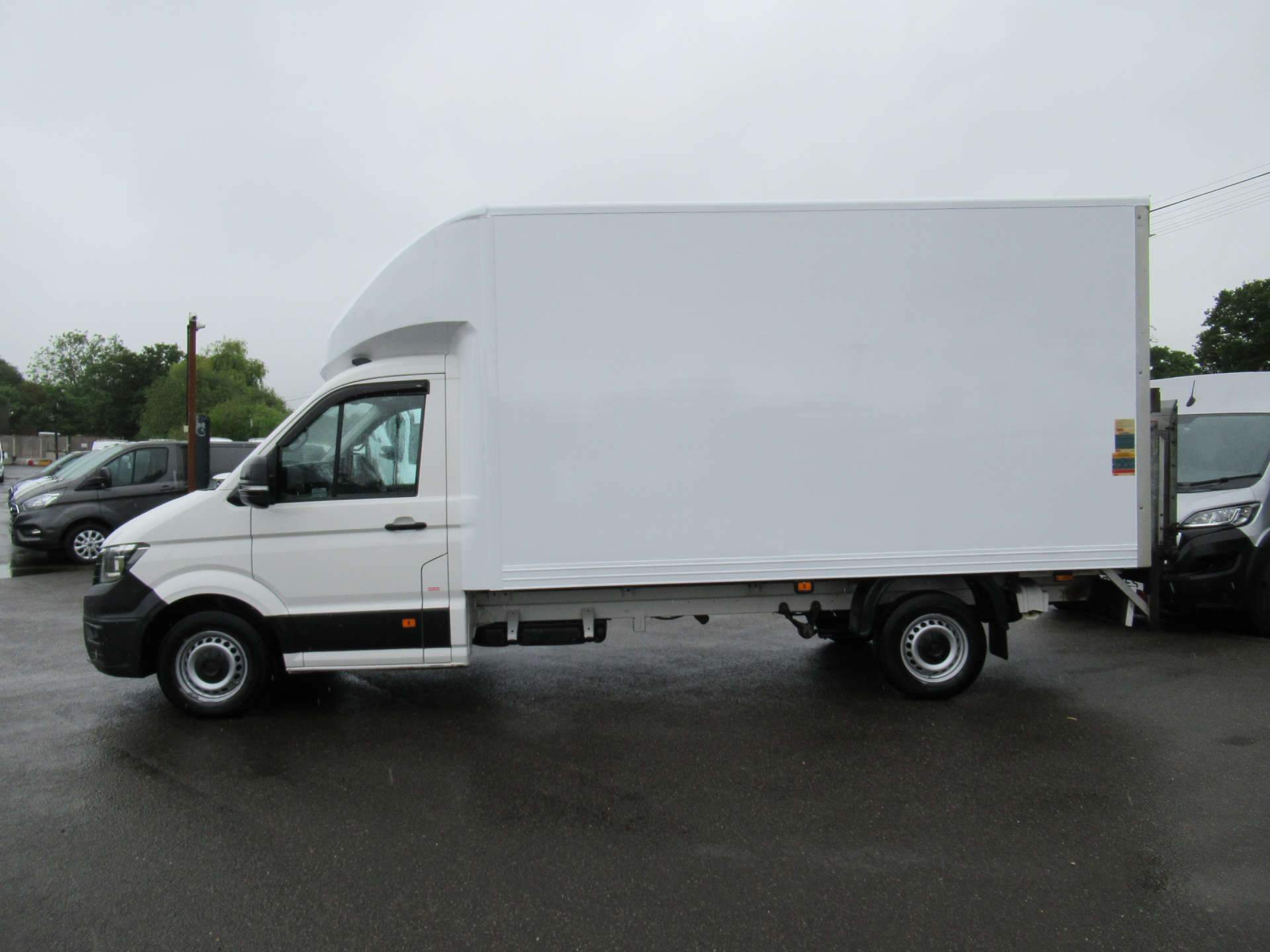 VOLKSWAGEN CRAFTER 2.0 TDI CR35 Startline Luton 2dr Diesel Manual LWB Euro 6 (s/s) (ETG, Tail Lift) (140 ps) #3