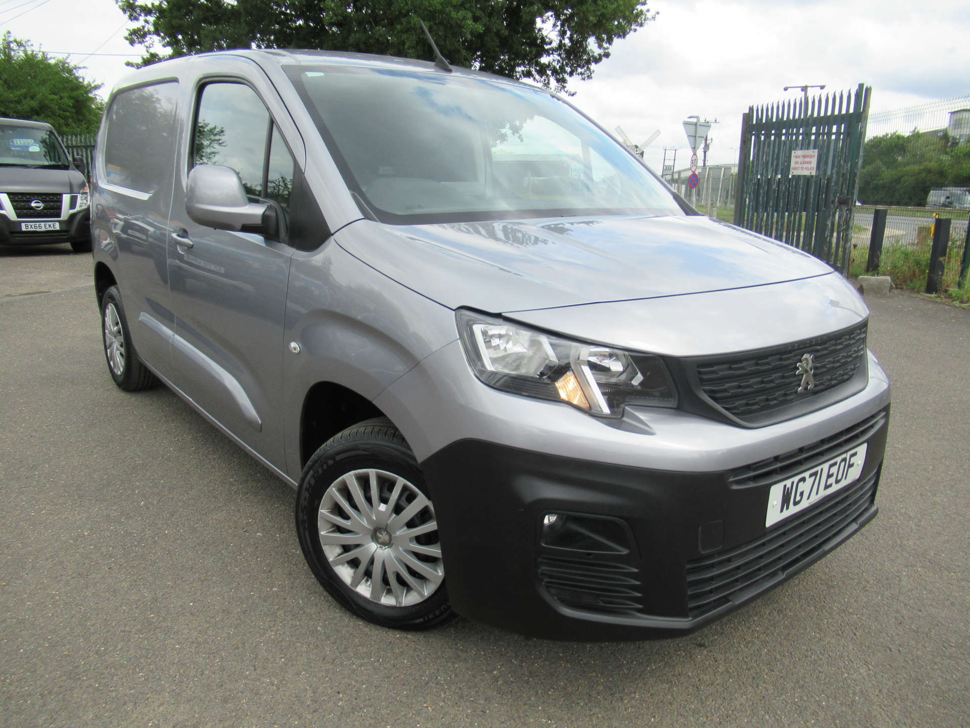 PEUGEOT PARTNER 1.5 Partner Professional Premium Blue HDi #25