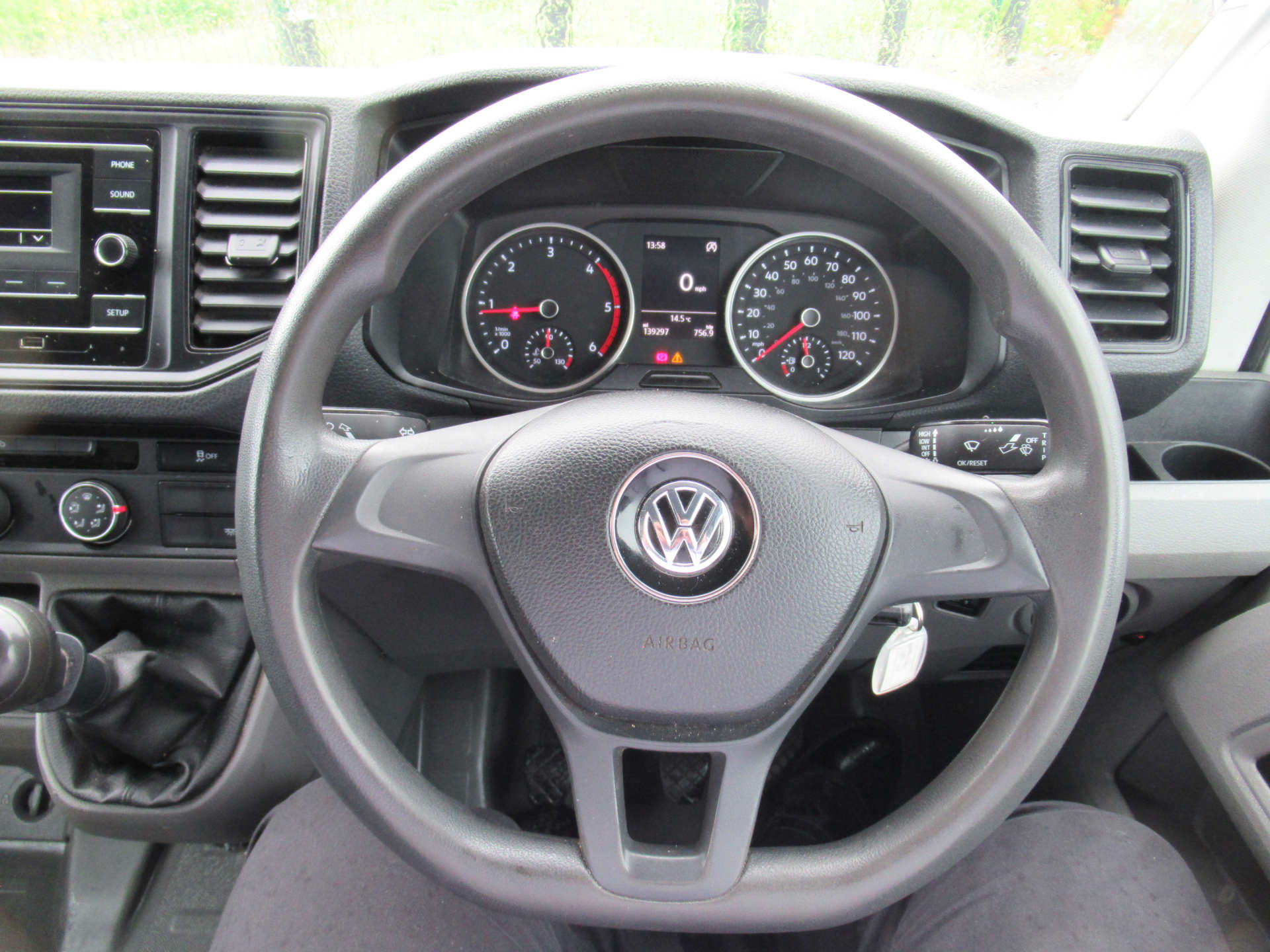 VOLKSWAGEN CRAFTER 2.0 TDI CR35 Startline Luton 2dr Diesel Manual LWB Euro 6 (s/s) (ETG, Tail Lift) (140 ps) #18