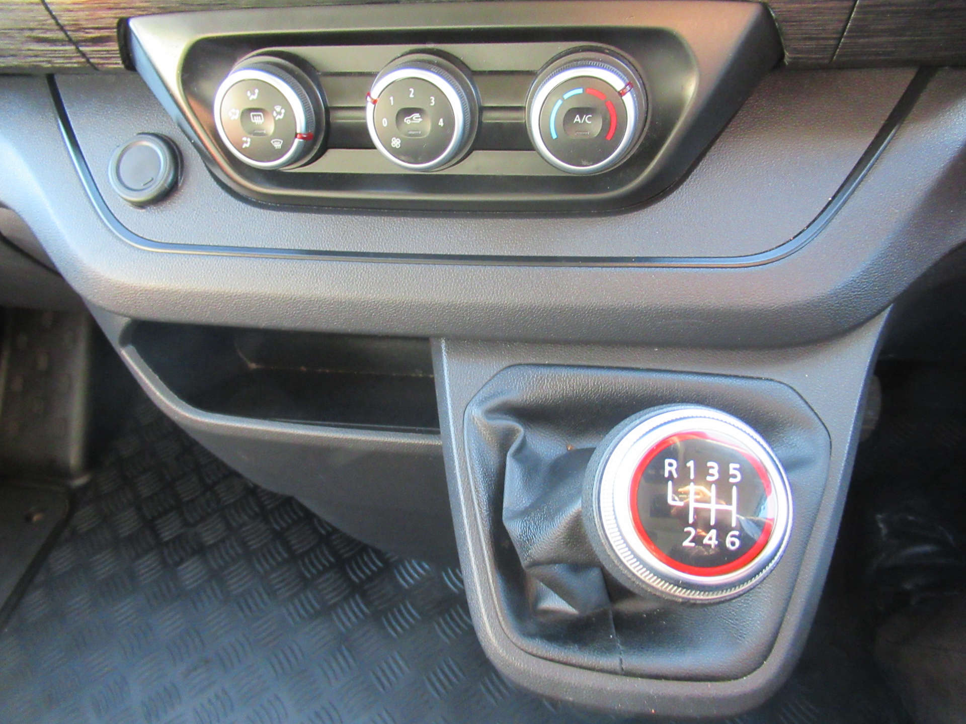 RENAULT TRUCKS TRAFIC 2.0 Trafic 30 MWB #18