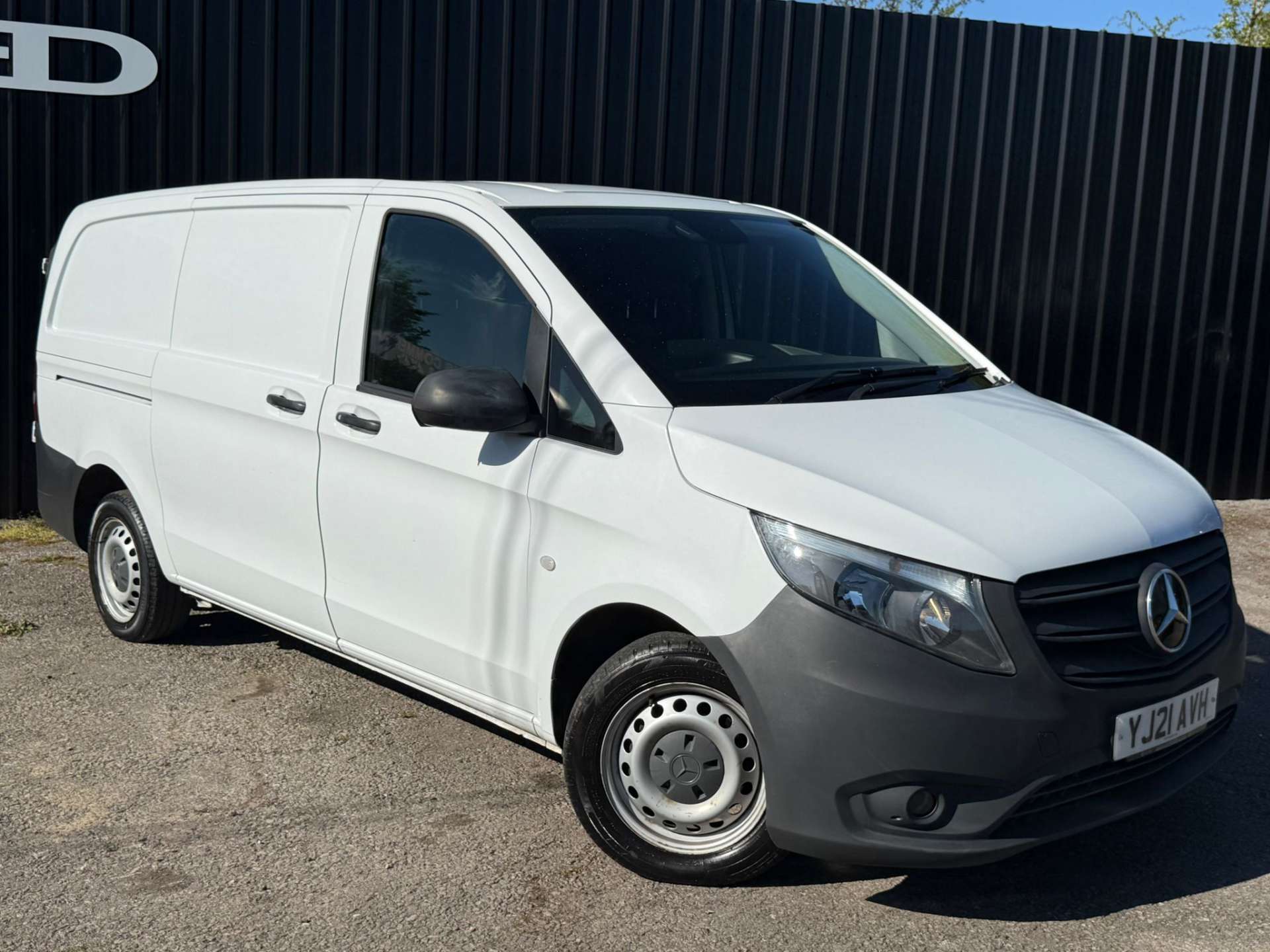 MERCEDES-BENZ VITO 2.0 CDi 114 Progressive L2 (LWB) 9G-Tronic Auto #0