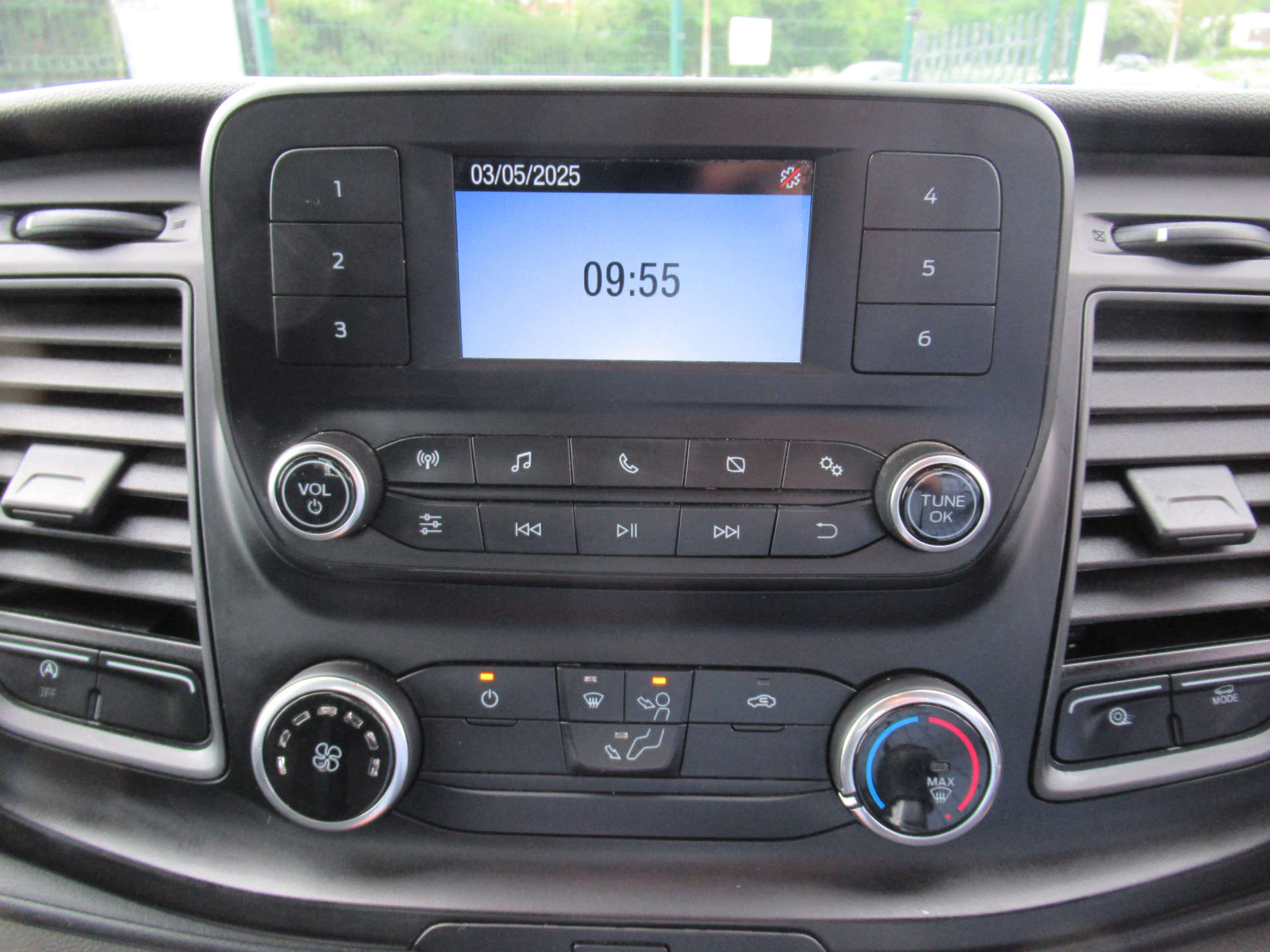 FORD TRANSIT 2.0 350 EcoBlue Leader Premium Dropside 2dr Diesel Manual FWD L4 Euro 6 (s/s) (130 ps) #14