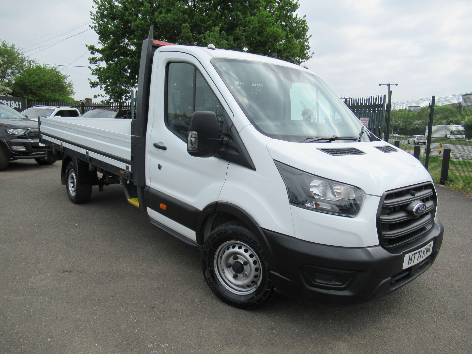 FORD TRANSIT 2.0 350 EcoBlue Leader Premium Dropside 2dr Diesel Manual FWD L4 Euro 6 (s/s) (130 ps) #24