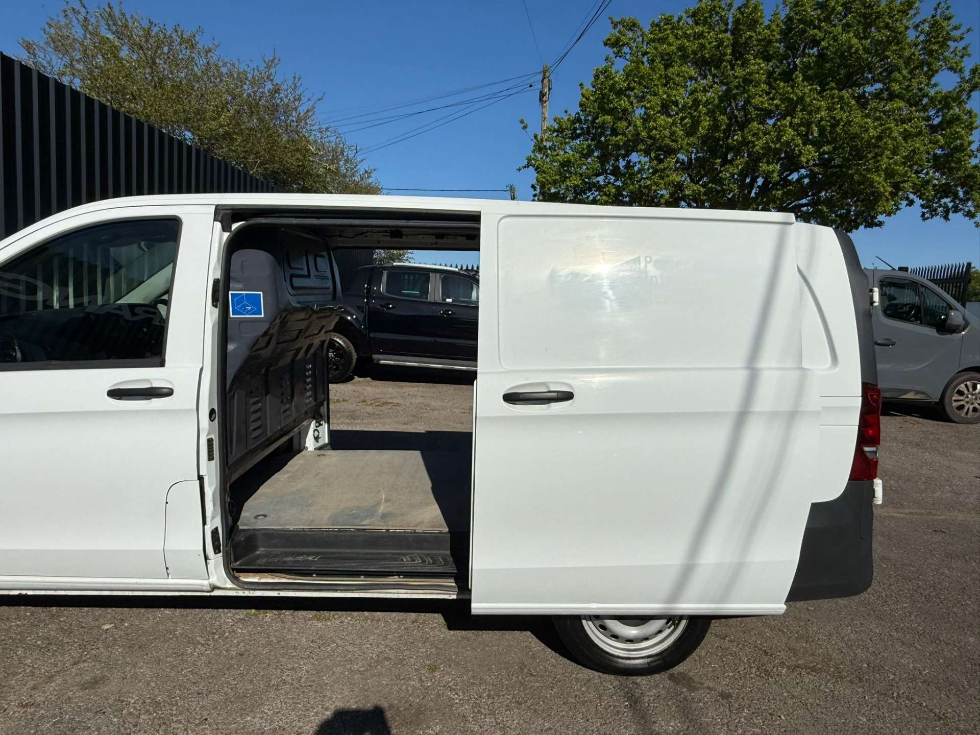 MERCEDES-BENZ VITO 2.0 CDi 114 Progressive L2 (LWB) 9G-Tronic Auto #15