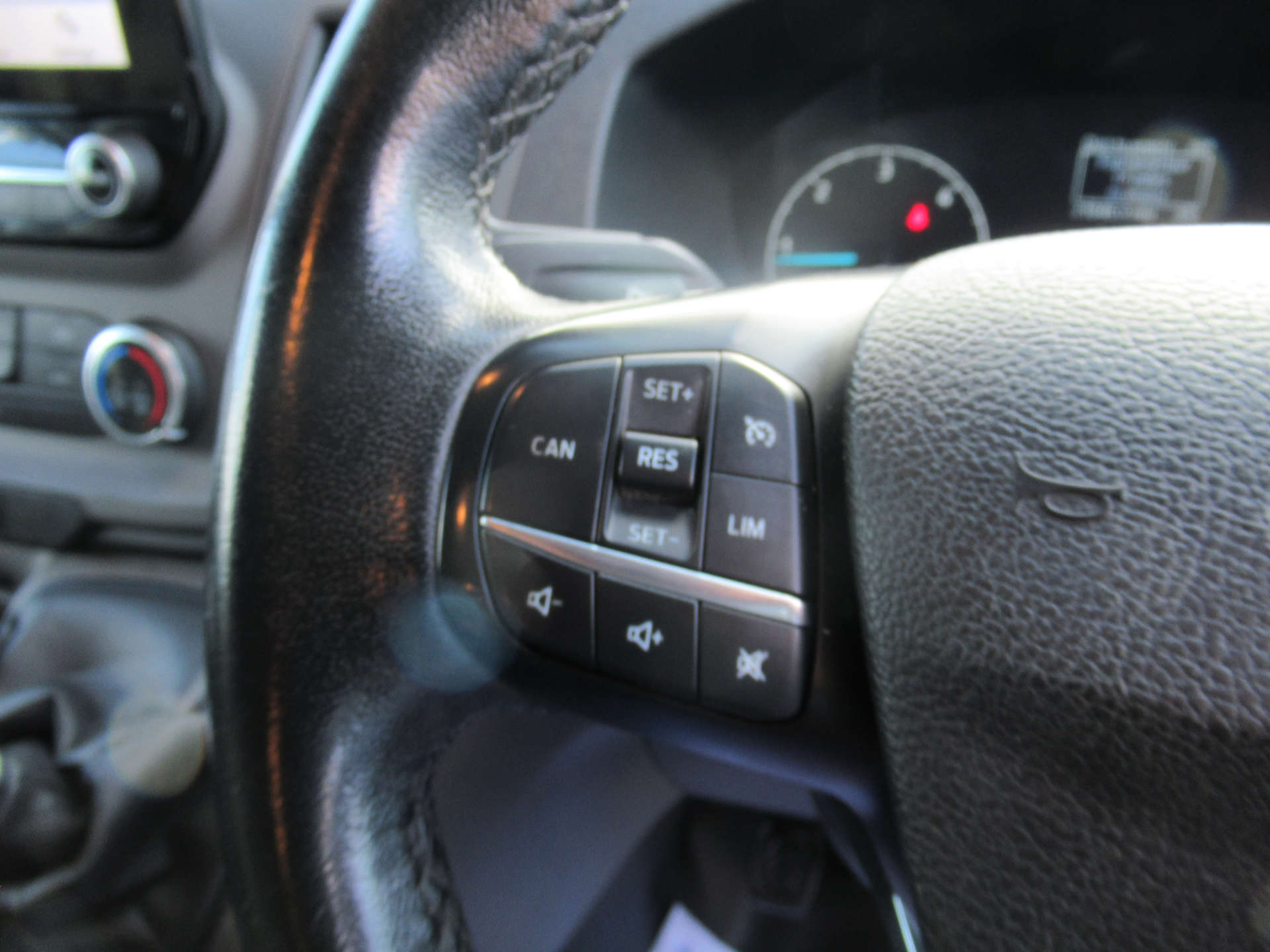 FORD TRANSIT CUSTOM 2.0 Transit Custom 320 Trend EcoBlue 5dr #24