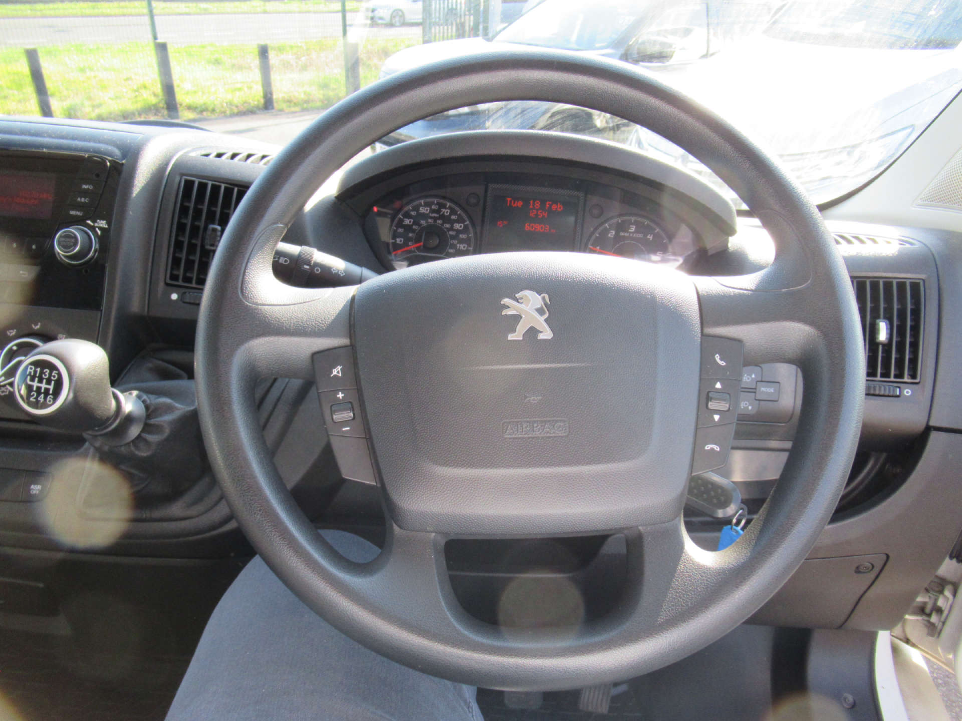 PEUGEOT BOXER 2.0 BlueHDi 335 Built for Business Luton 3dr Diesel Manual L4 Euro 6 (130 ps) #19