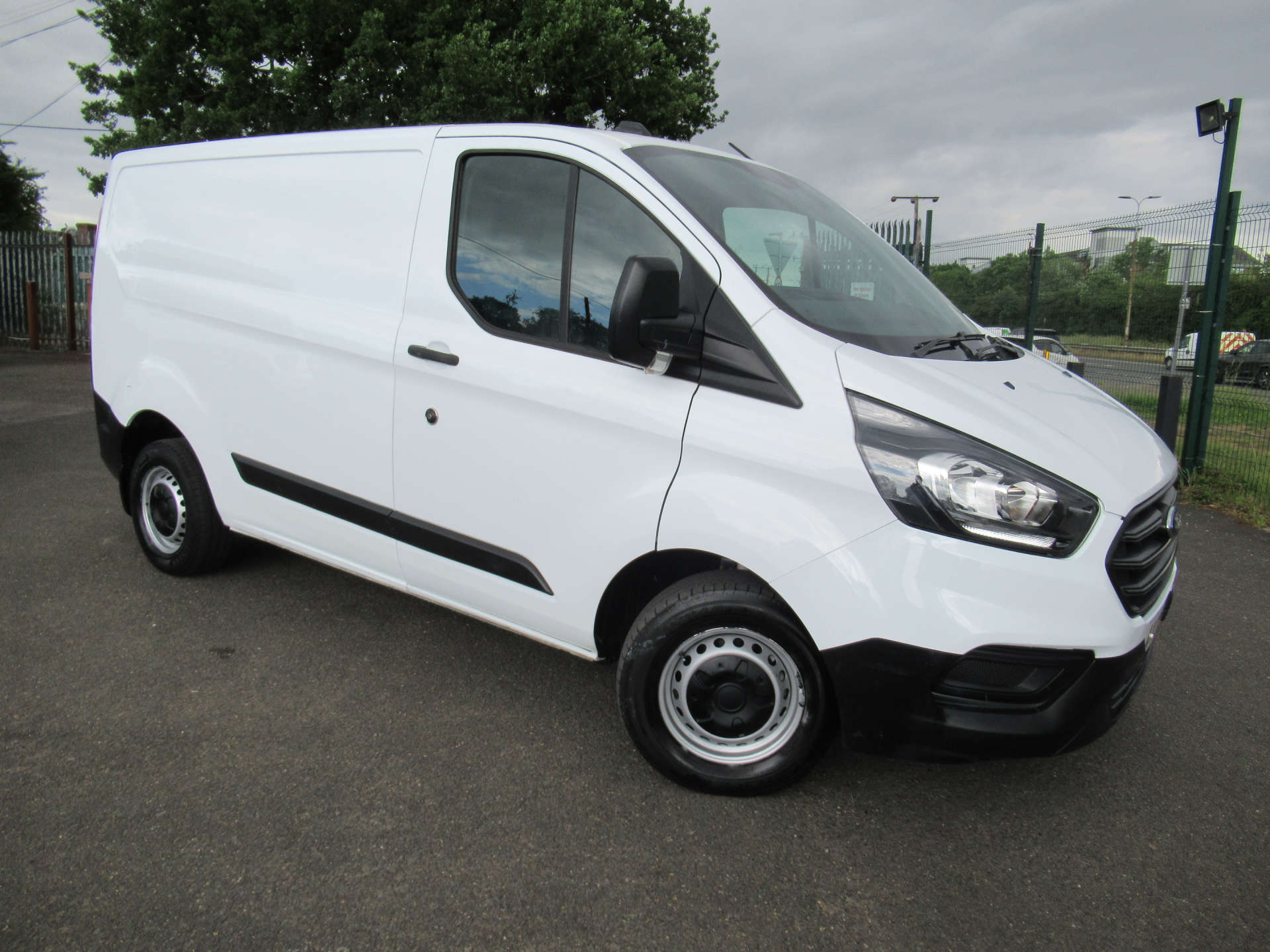 FORD TRANSIT CUSTOM 2.0 Transit Custom 300 Leader EcoBlue #24