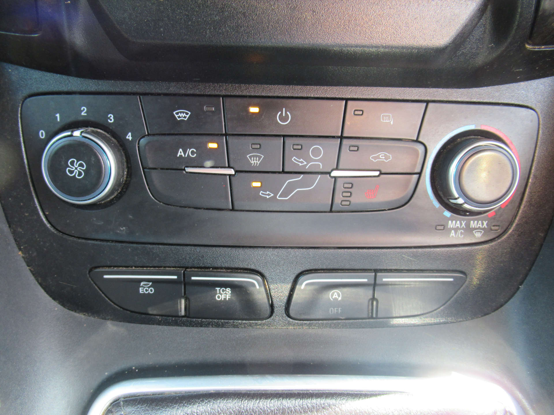 FORD TRANSIT CONNECT 1.5 Transit Connect 240 Limited TDCi #18