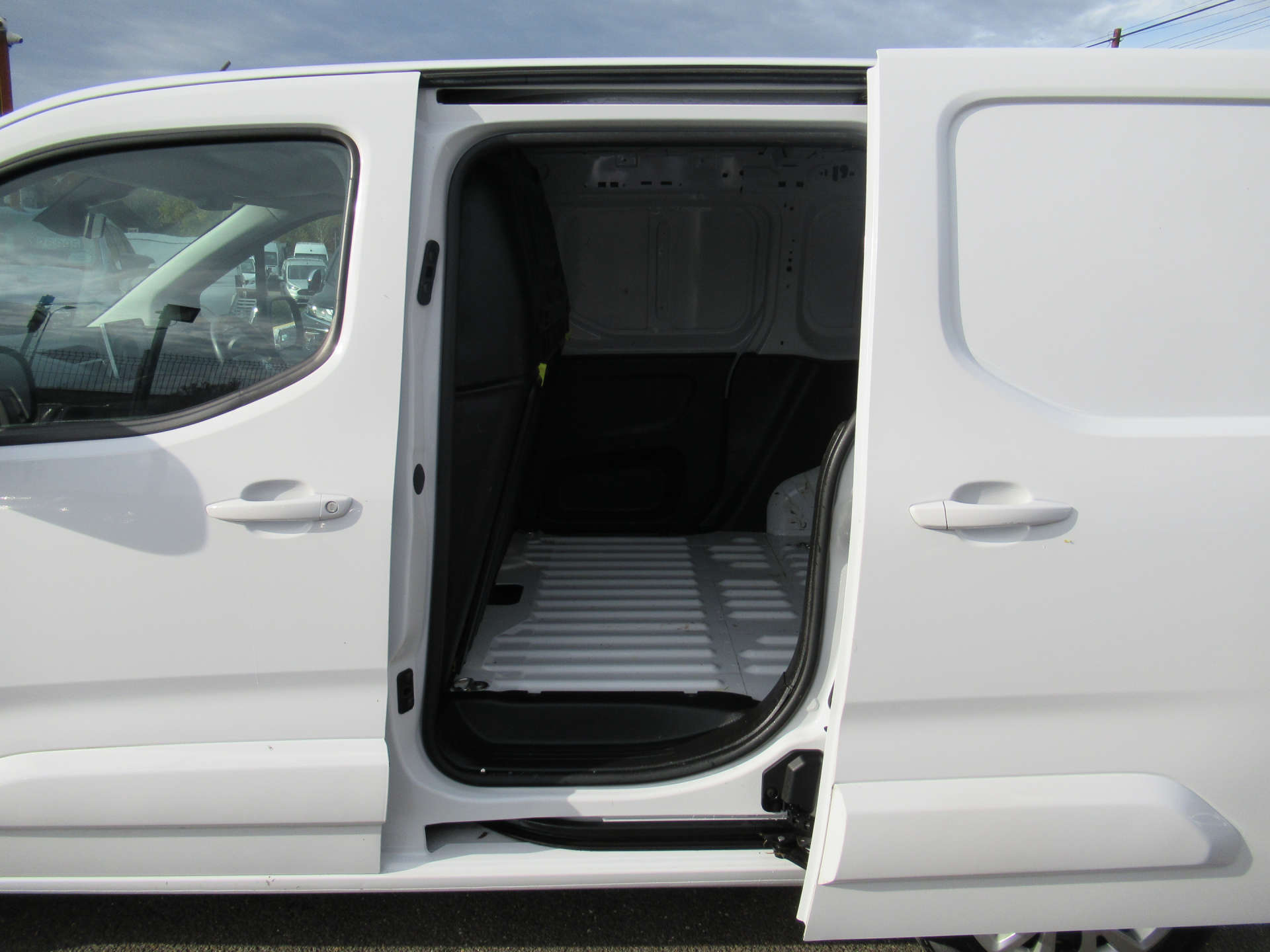 CITROEN BERLINGO 1.5 Berlingo 650 Driver Edition Blue HDi SS #5