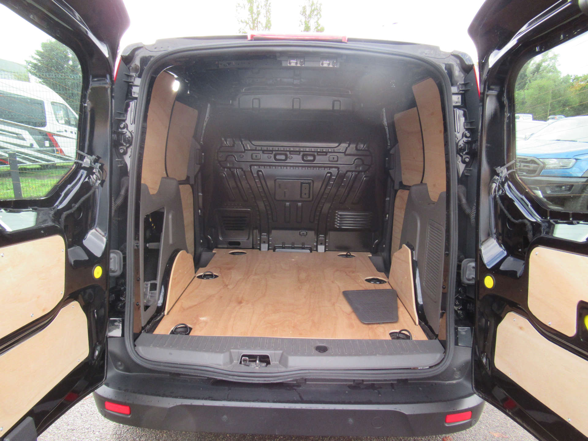 FORD TRANSIT CONNECT 1.5 Transit Connect 200 Limited TDCi Auto #11