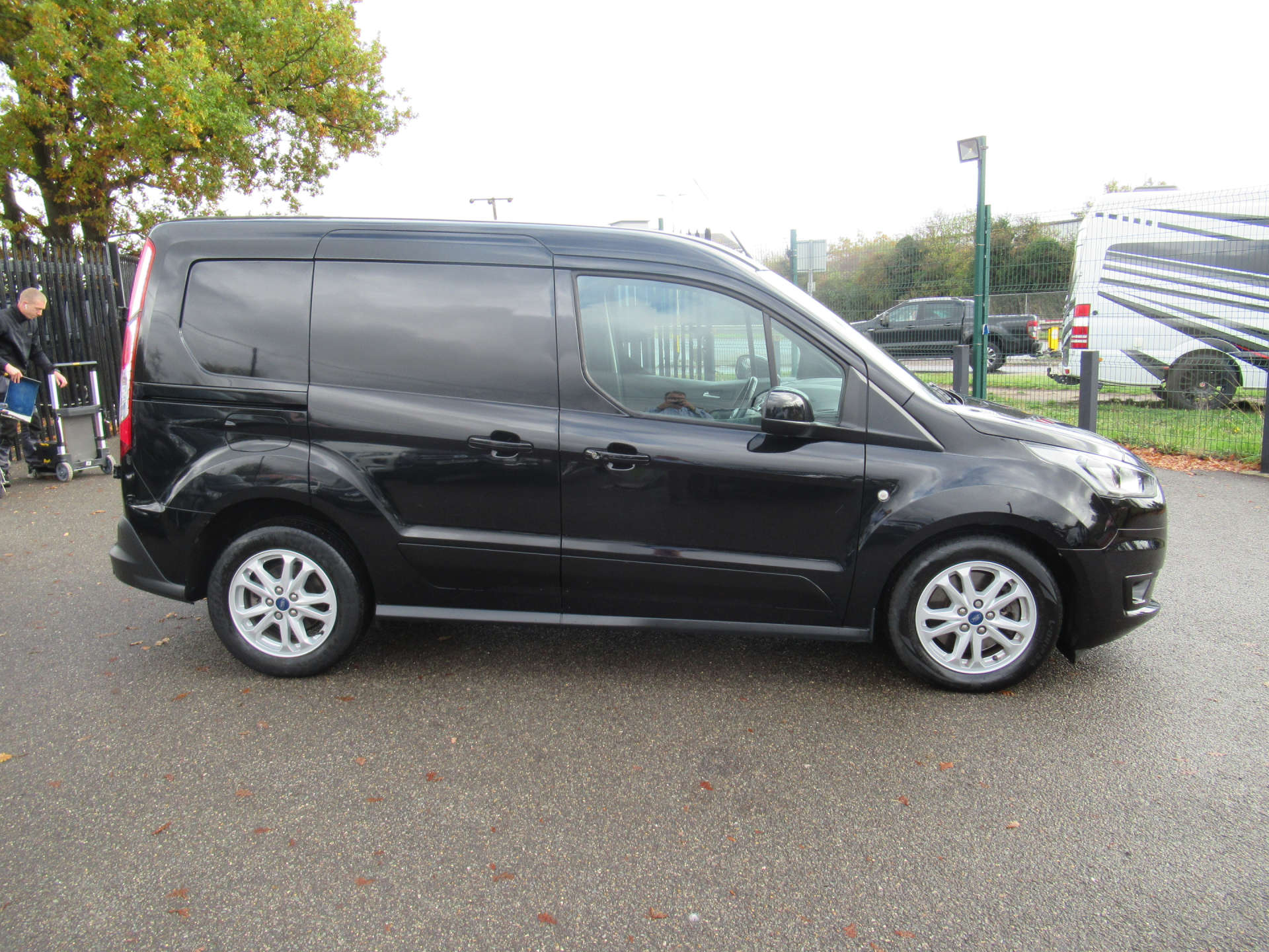 FORD TRANSIT CONNECT 1.5 Transit Connect 200 Limited TDCi Auto #15