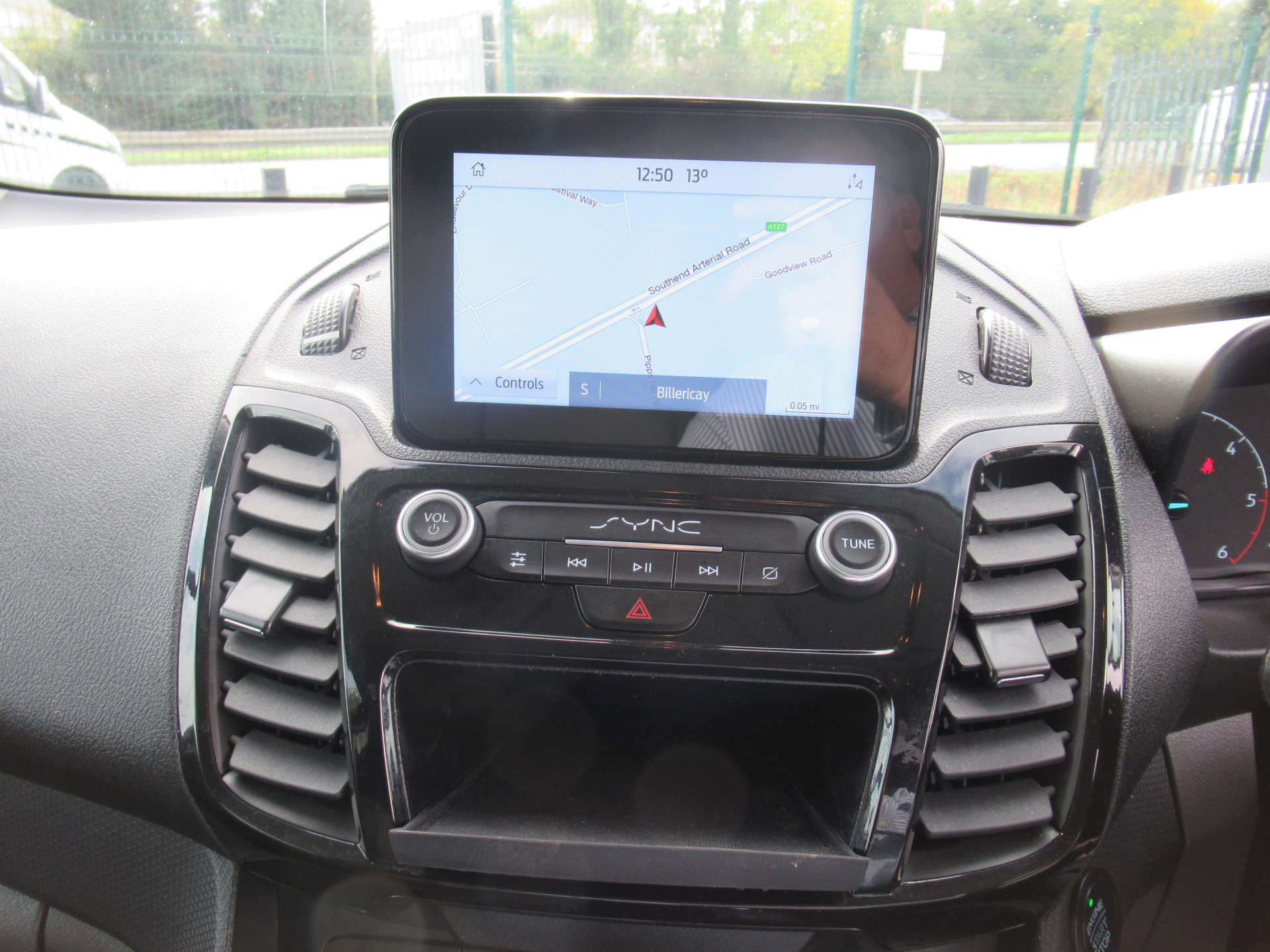 FORD TRANSIT CONNECT 1.5 Transit Connect 200 Limited TDCi Auto #21