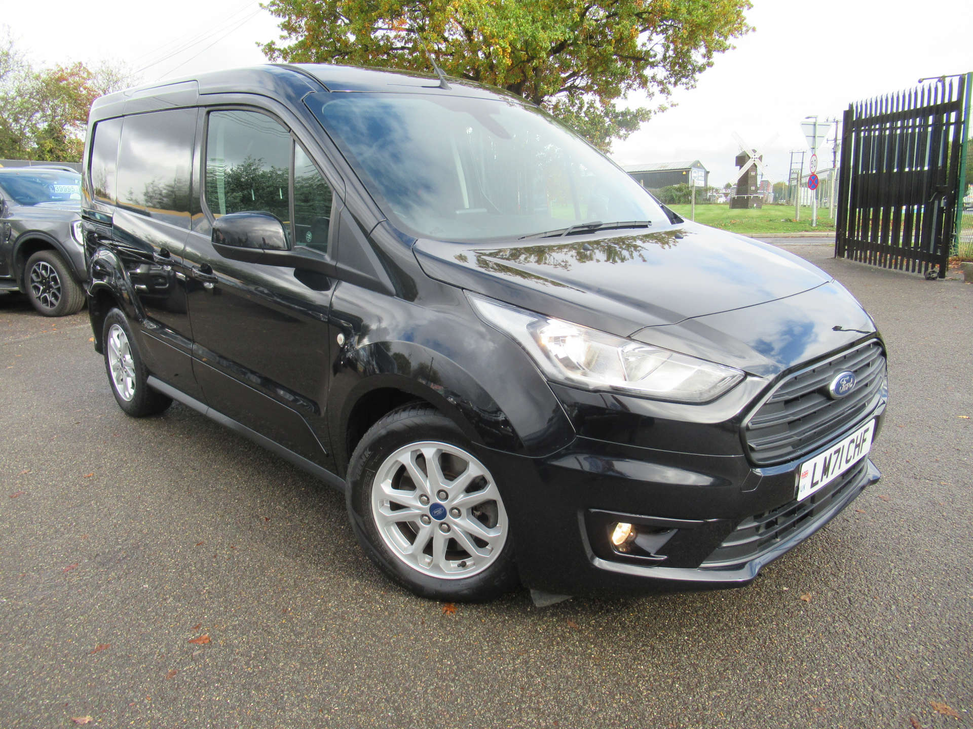 FORD TRANSIT CONNECT 1.5 Transit Connect 200 Limited TDCi Auto #32