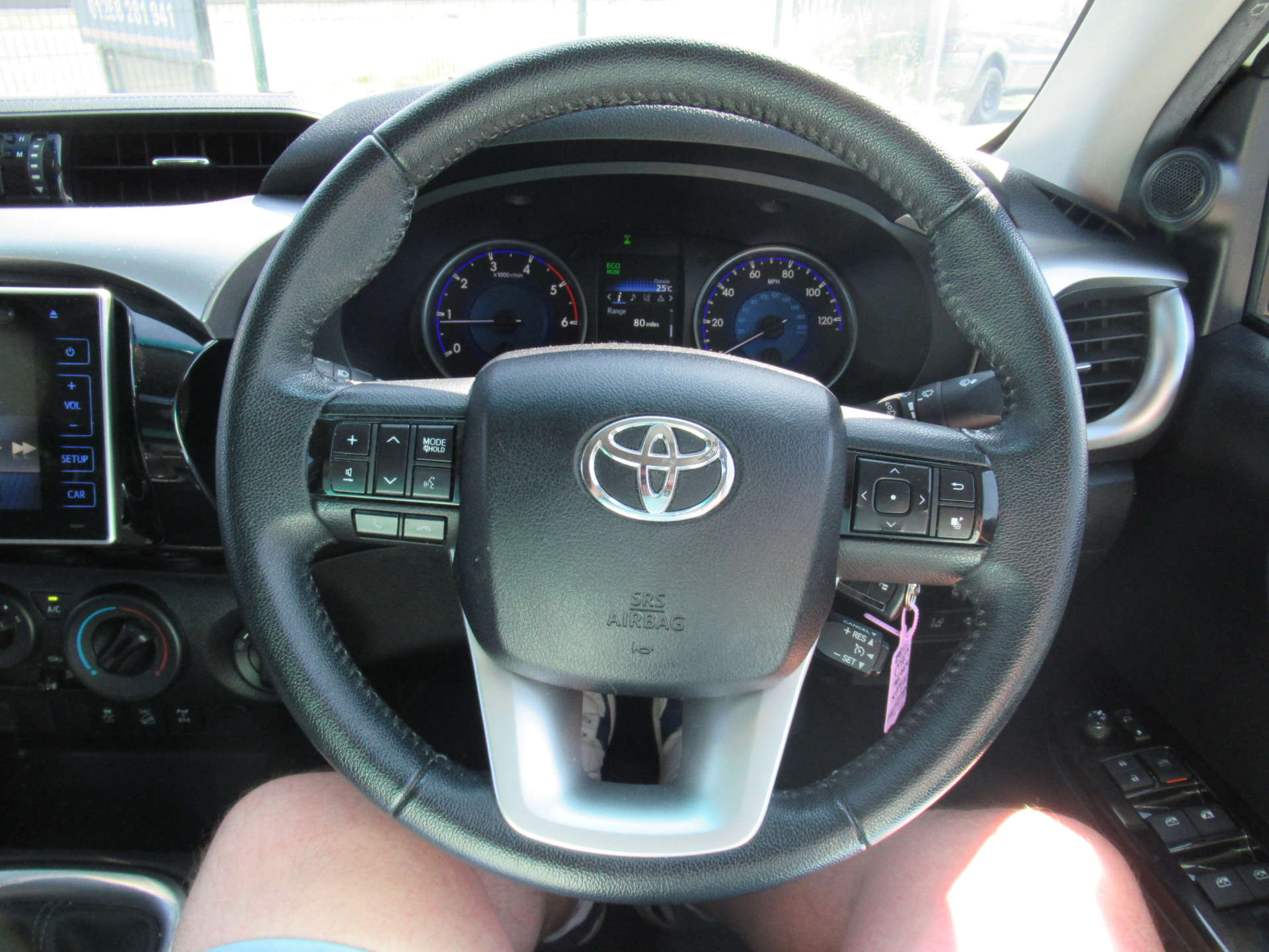 TOYOTA HILUX 2.4 HI-Luxury Icon D-4D 4WD Double Cab 4WD 5dr #20