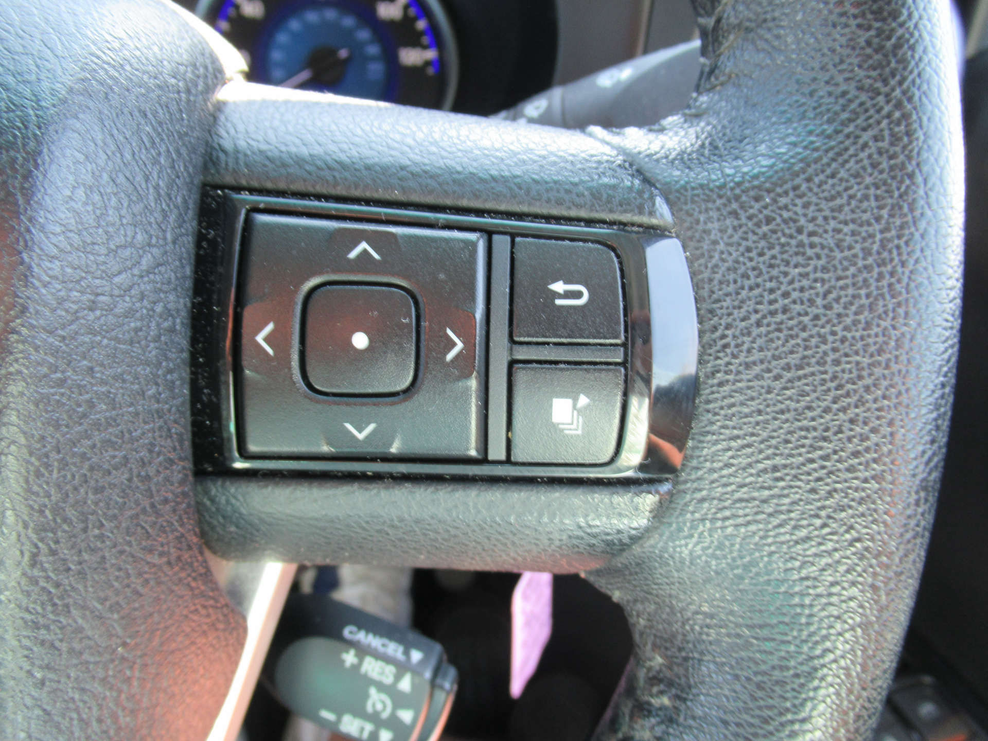 TOYOTA HILUX 2.4 HI-Luxury Icon D-4D 4WD Double Cab 4WD 5dr #22
