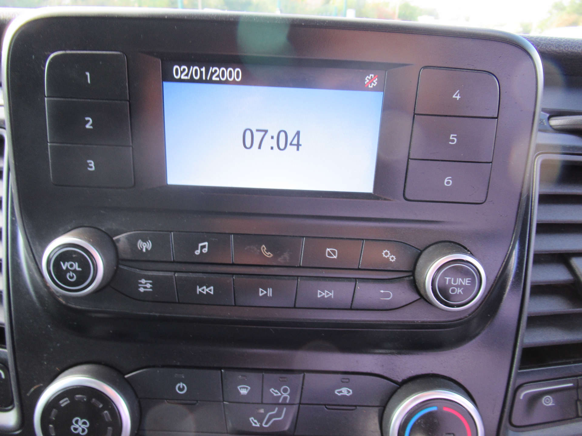 FORD TRANSIT 2.0 350 EcoBlue Leader Tipper 2dr Diesel Manual FWD L3 Euro 6 (s/s) (1-Way, 1-Stop, Tool Pod) (130 ps) #16