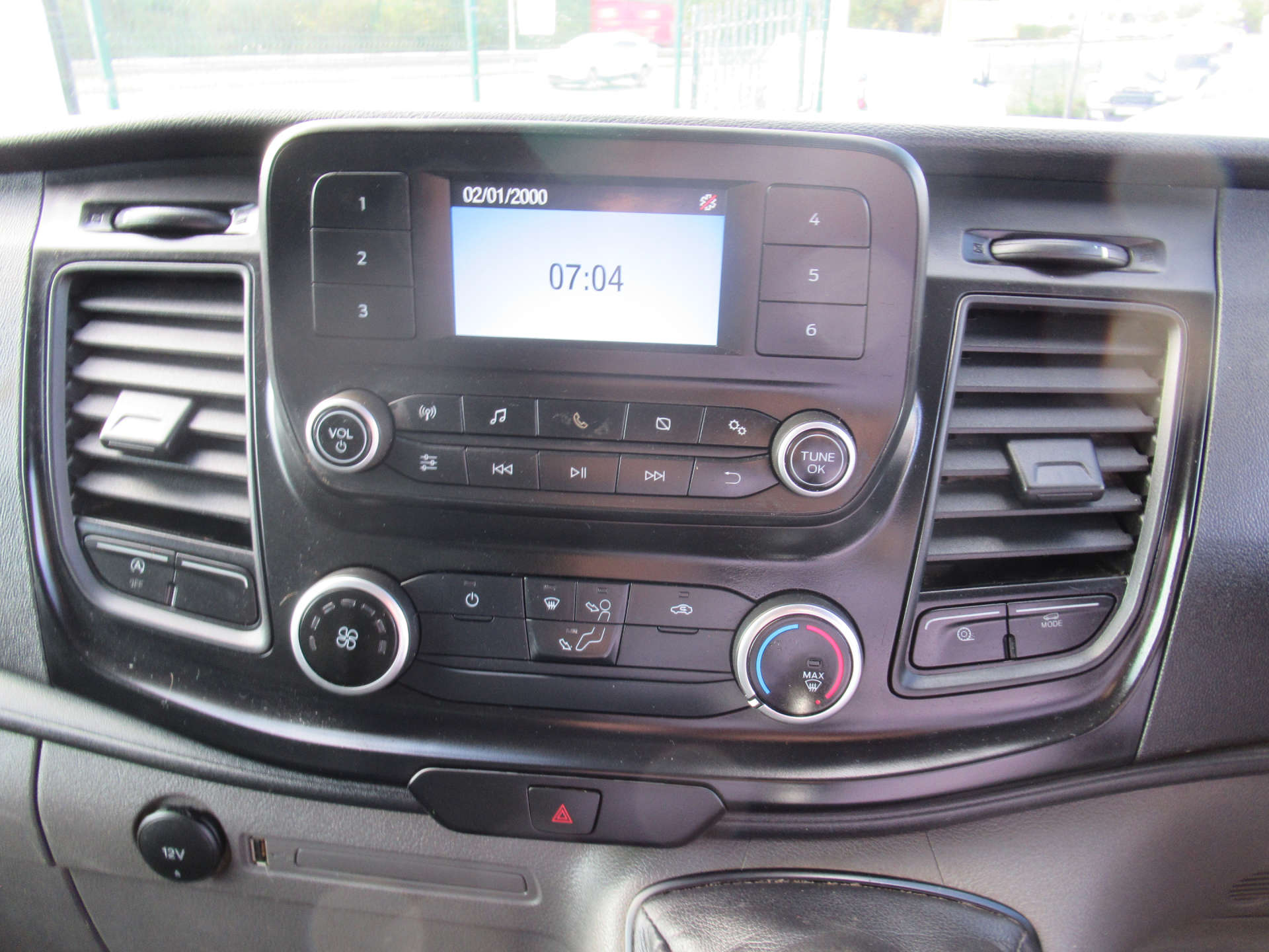 FORD TRANSIT 2.0 350 EcoBlue Leader Tipper 2dr Diesel Manual FWD L3 Euro 6 (s/s) (1-Way, 1-Stop, Tool Pod) (130 ps) #17