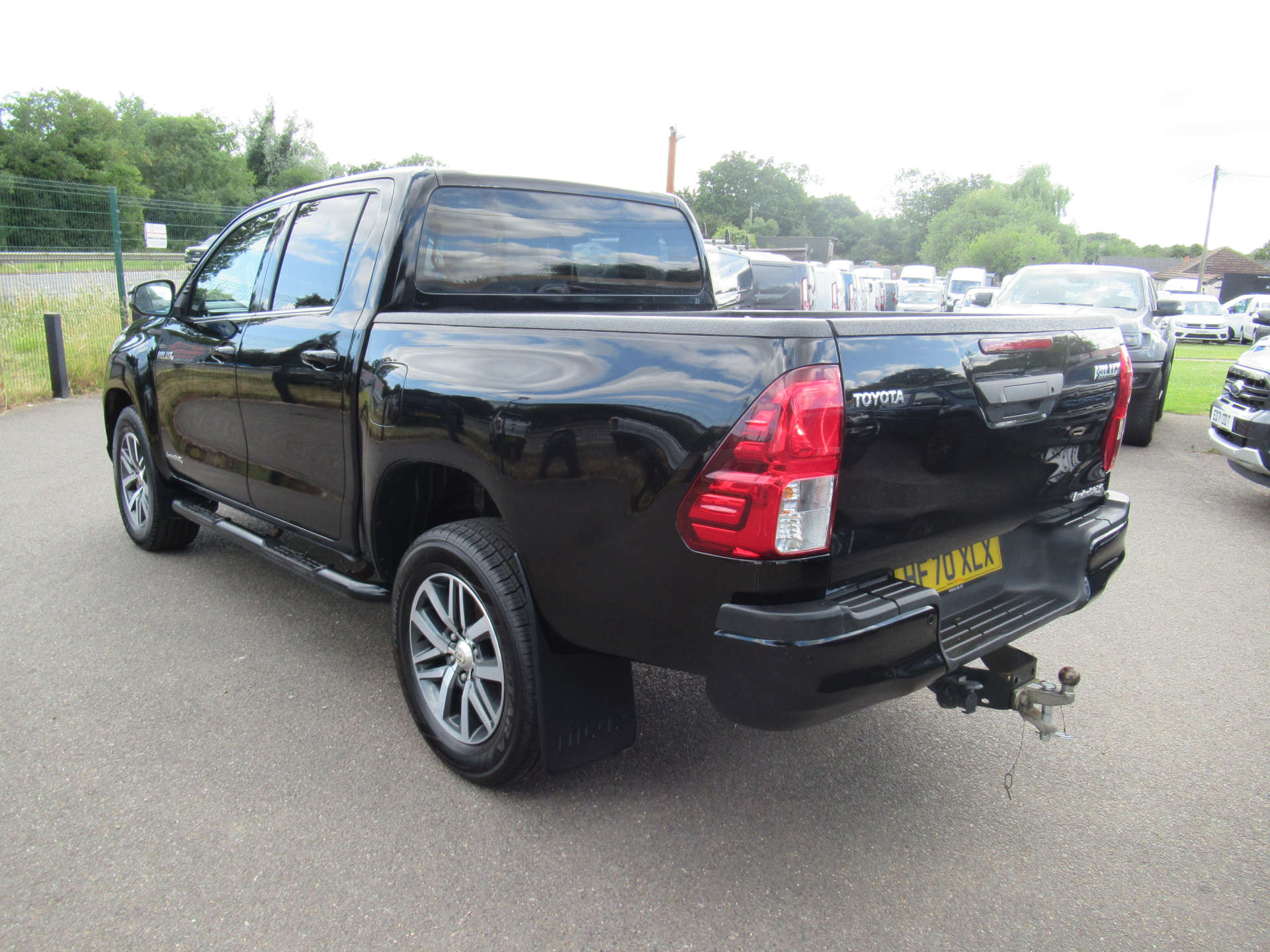 TOYOTA HILUX 2.4 HI-Luxury Invincible X D-4D 4WD Double Cab Auto 4WD 5dr #8