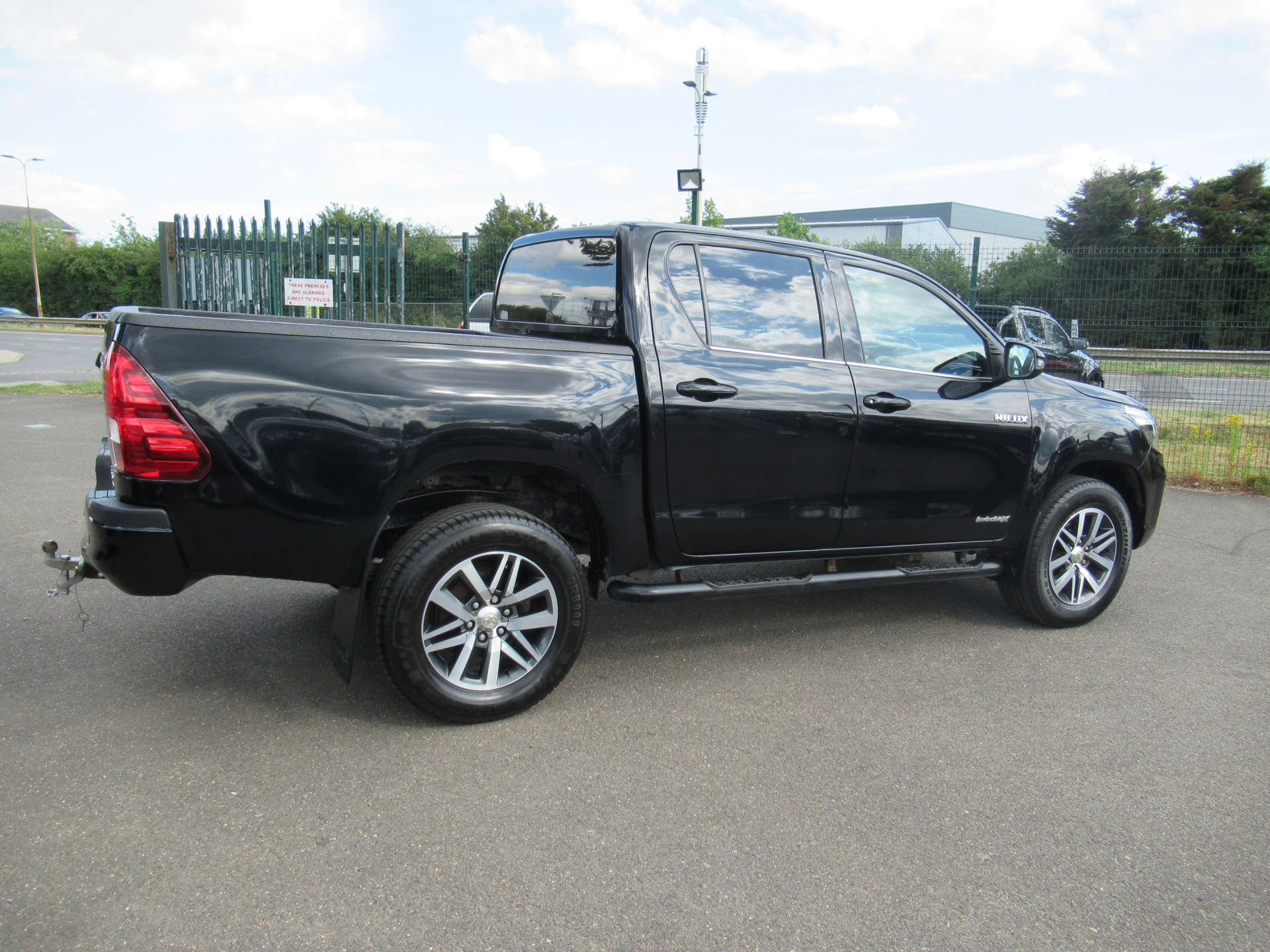 TOYOTA HILUX 2.4 HI-Luxury Invincible X D-4D 4WD Double Cab Auto 4WD 5dr #12