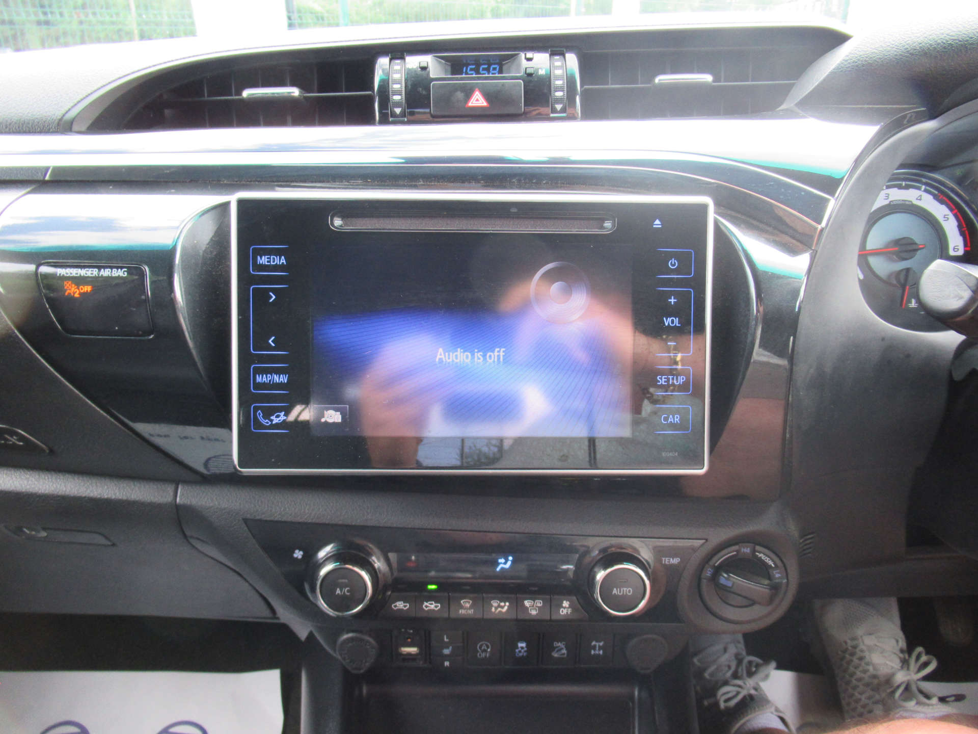 TOYOTA HILUX 2.4 HI-Luxury Invincible X D-4D 4WD Double Cab Auto 4WD 5dr #24