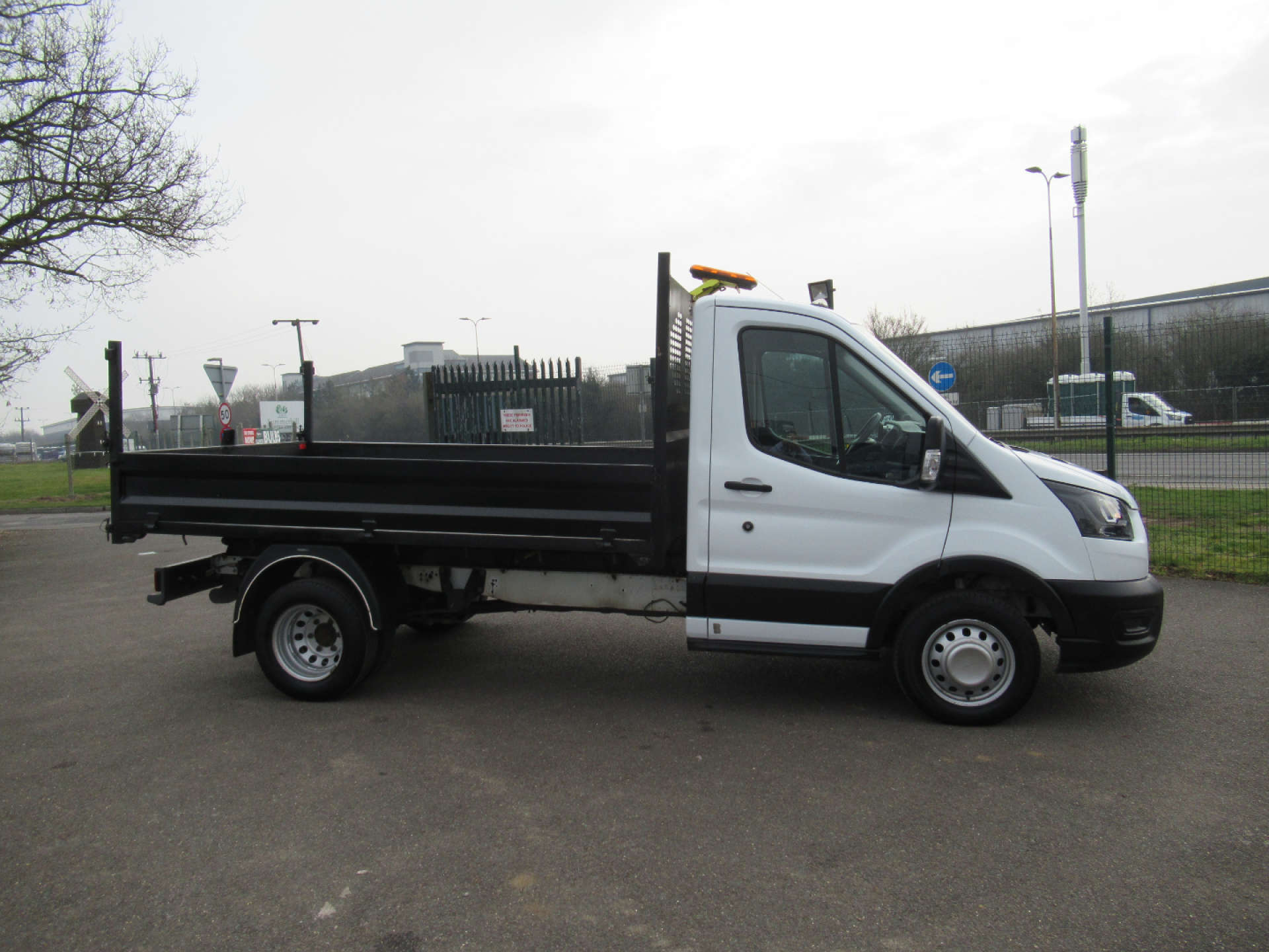 FORD TRANSIT 2.0 350 EcoBlue Leader Tipper 2dr Diesel Manual RWD L3 Euro 6 (s/s) (1-Way, 1-Stop, Tool Pod) (130 ps) #12