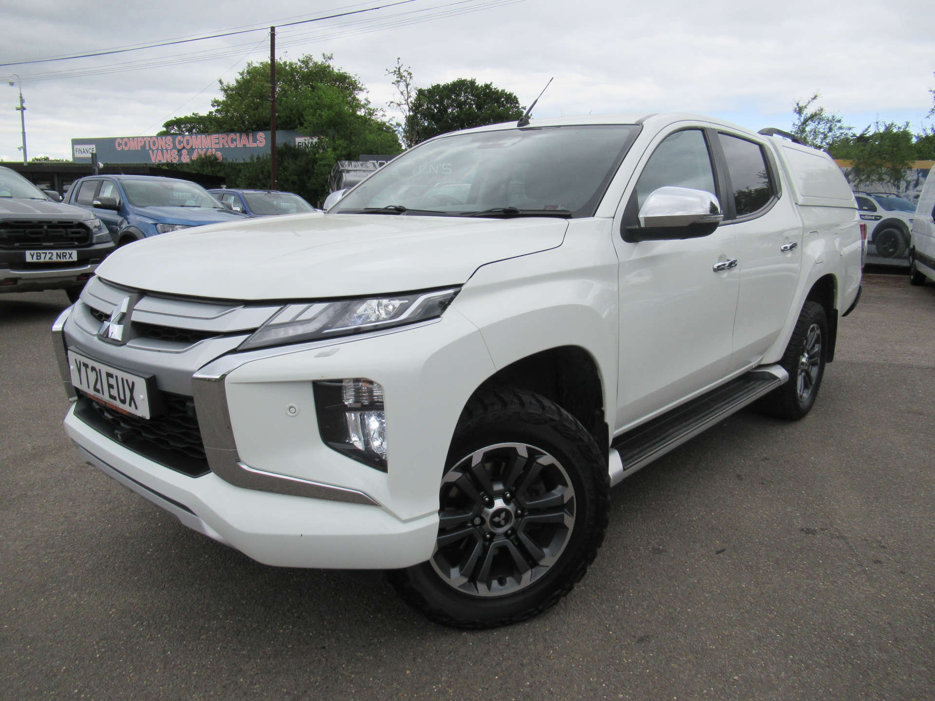 MITSUBISHI L200 2.3 L200 Barbarian X DI-D Auto 4WD #0