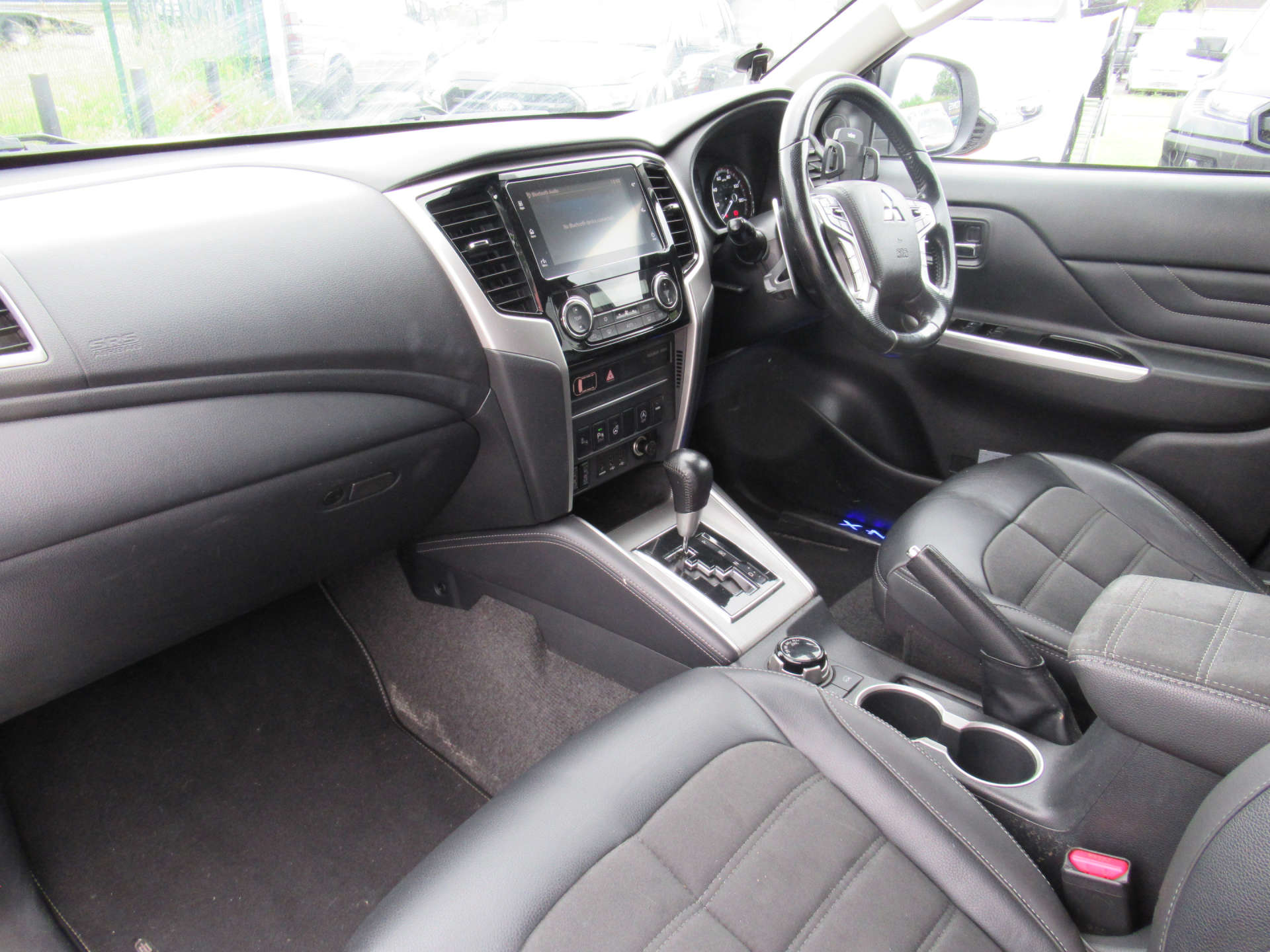 MITSUBISHI L200 2.3 L200 Barbarian X DI-D Auto 4WD #4