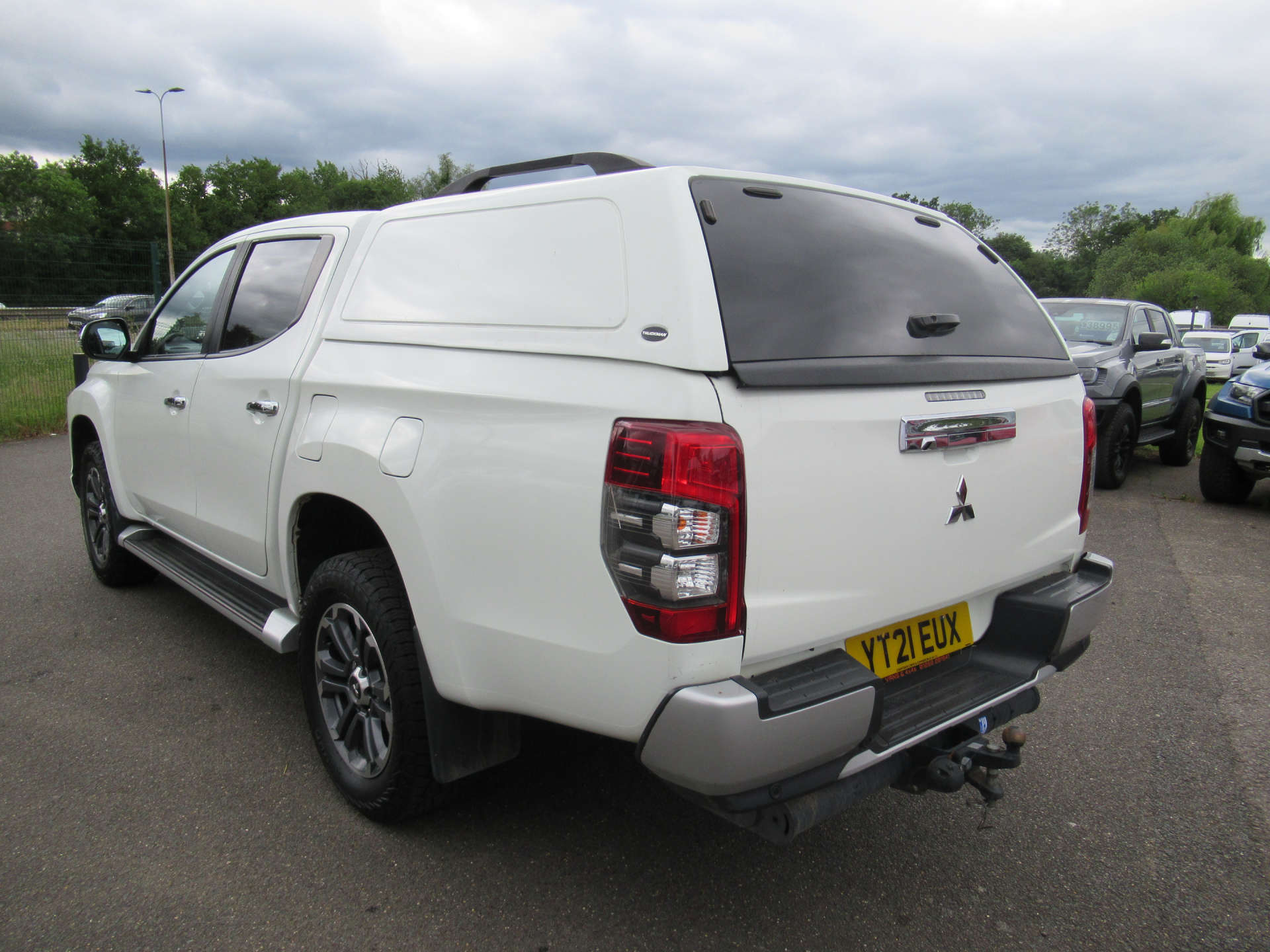 MITSUBISHI L200 2.3 L200 Barbarian X DI-D Auto 4WD #8