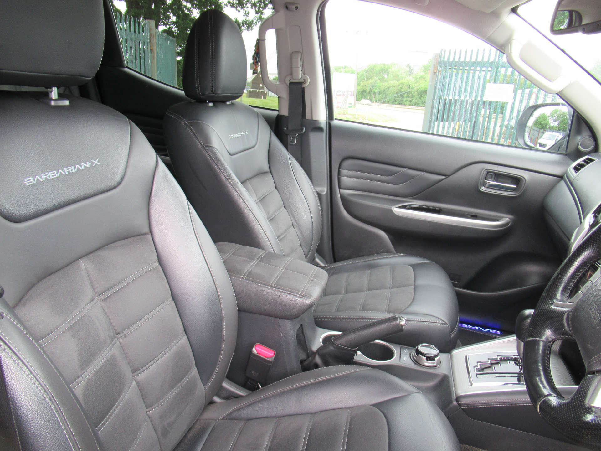 MITSUBISHI L200 2.3 L200 Barbarian X DI-D Auto 4WD #15