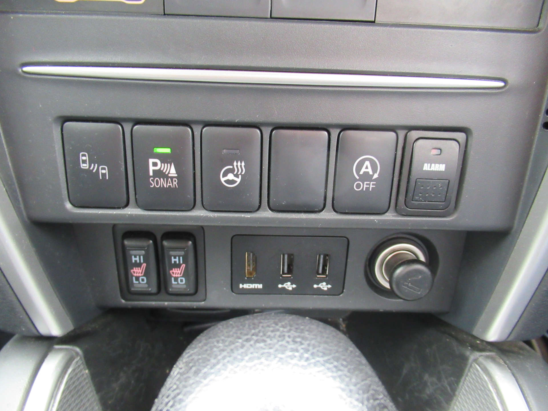 MITSUBISHI L200 2.3 L200 Barbarian X DI-D Auto 4WD #17