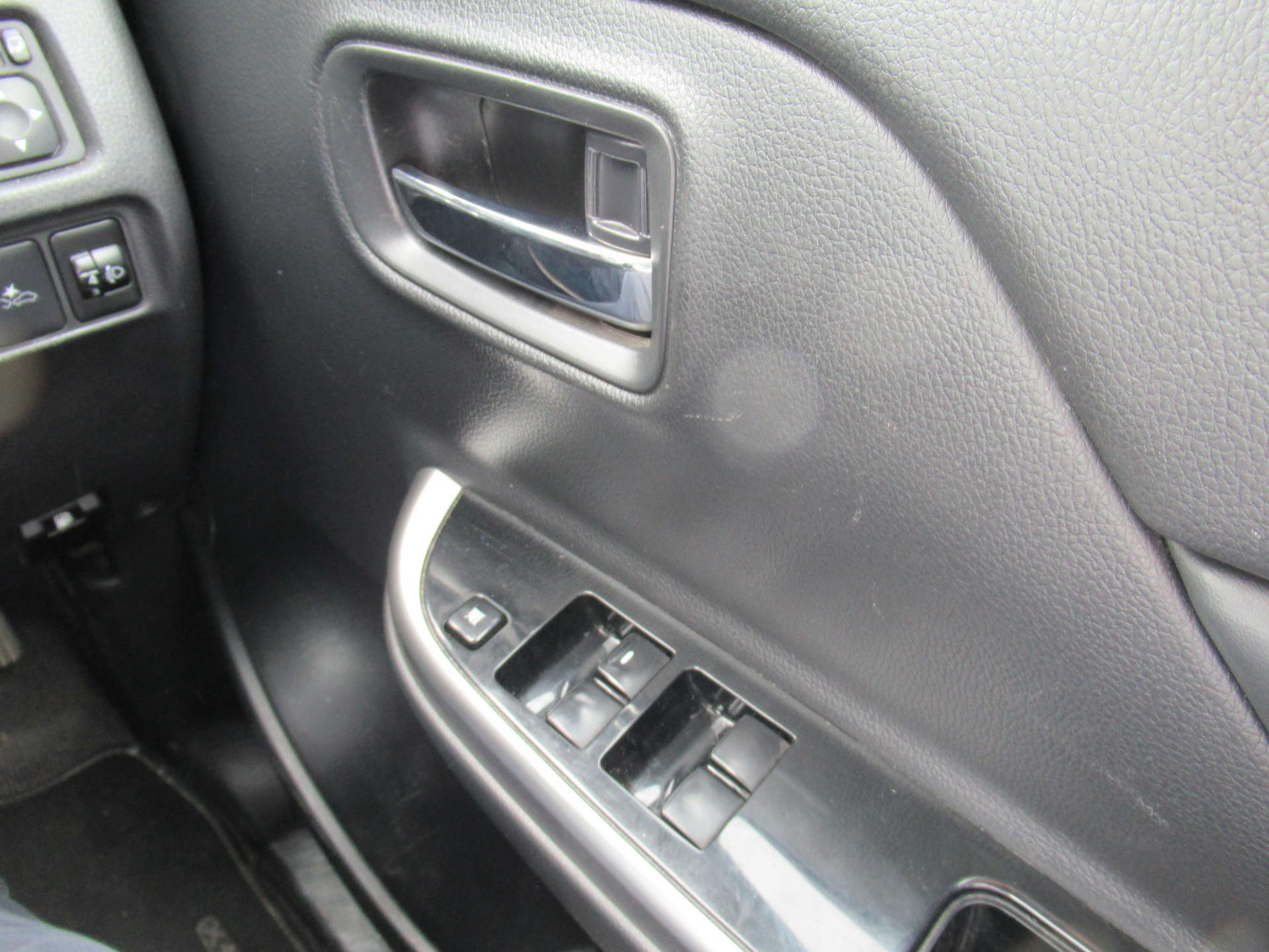 MITSUBISHI L200 2.3 L200 Barbarian X DI-D Auto 4WD #25