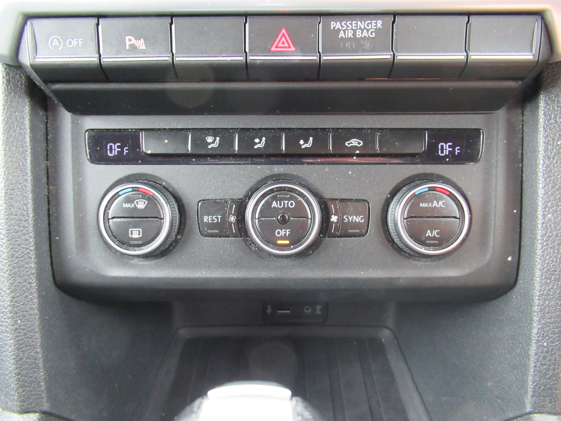 VOLKSWAGEN AMAROK 3.0 Amarok Highline V6 TDI 4Motion Auto 4WD #16