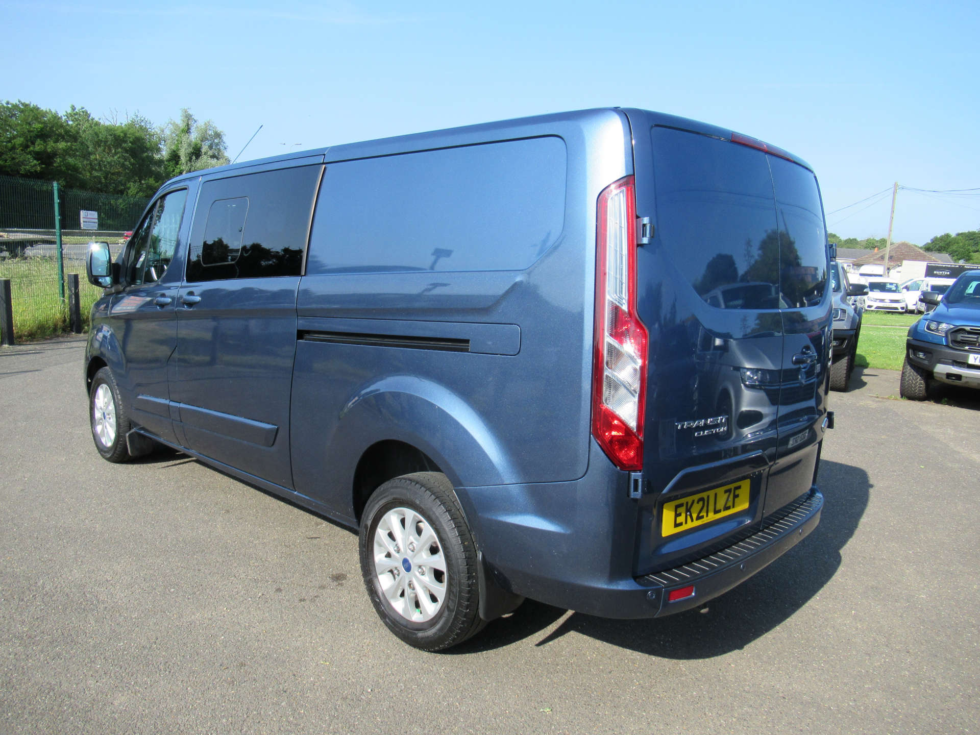 FORD TRANSIT CUSTOM 2.0 AUTO 6 SEATER CREW VAN L2 #8