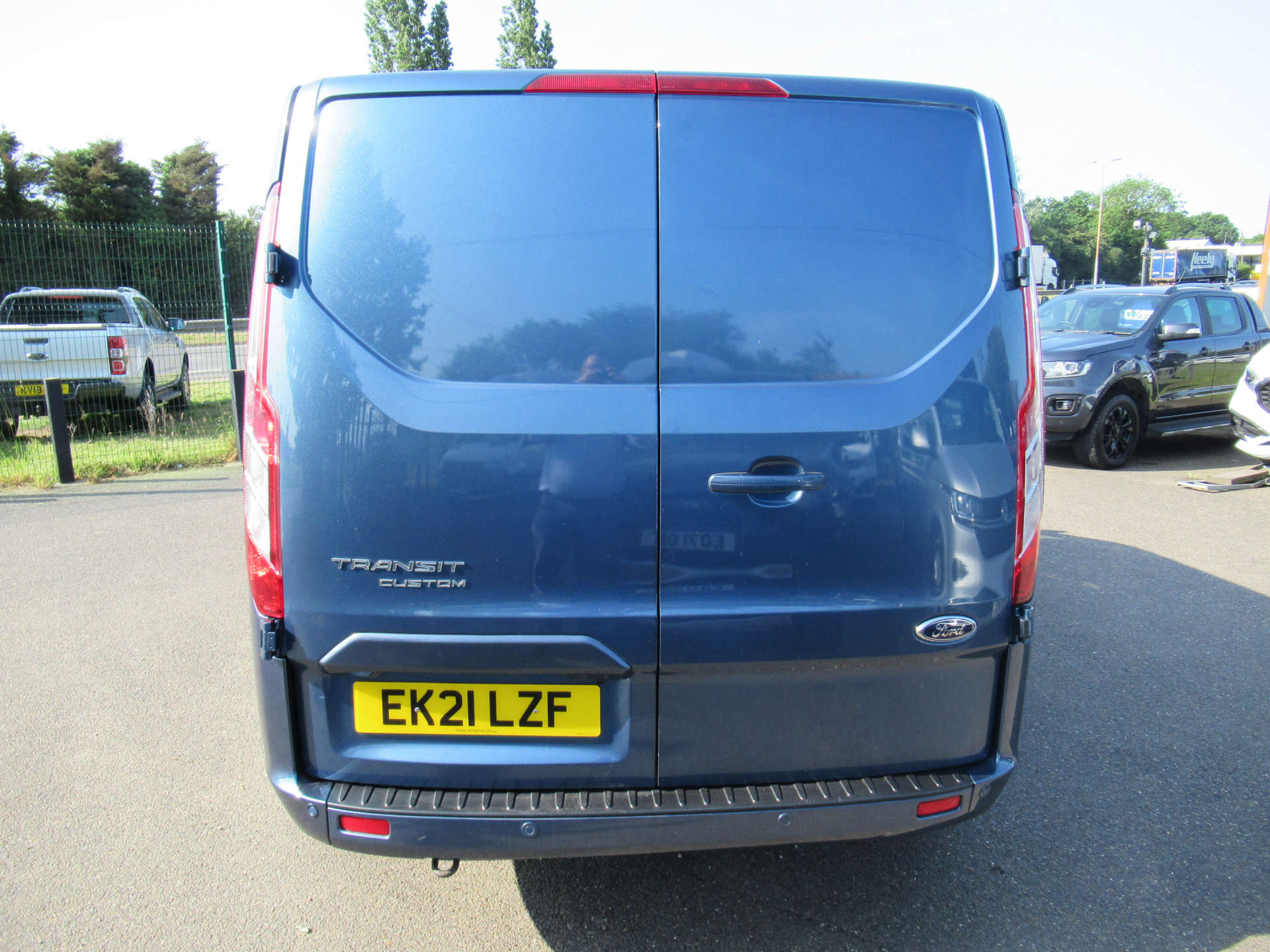 FORD TRANSIT CUSTOM 2.0 AUTO 6 SEATER CREW VAN L2 #10